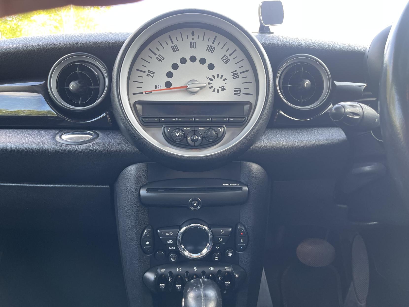 MINI Hatch 2.0 Cooper D Hatchback 3dr Diesel Auto Euro 5 (112 ps)