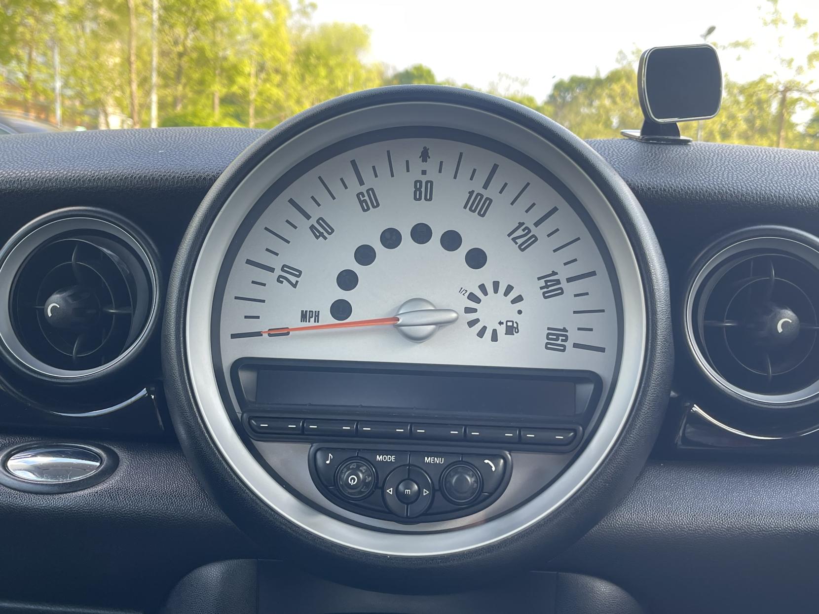 MINI Hatch 2.0 Cooper D Hatchback 3dr Diesel Auto Euro 5 (112 ps)