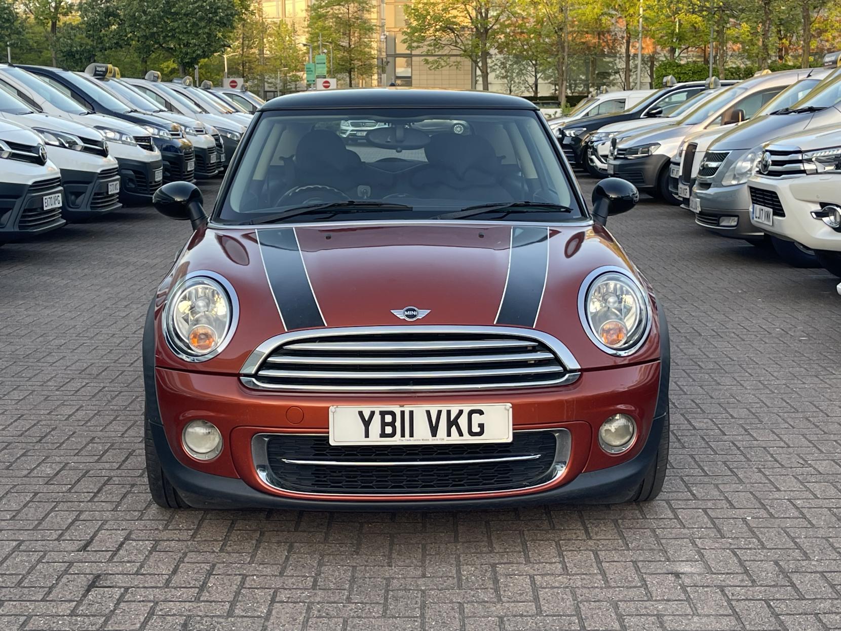 MINI Hatch 2.0 Cooper D Hatchback 3dr Diesel Auto Euro 5 (112 ps)