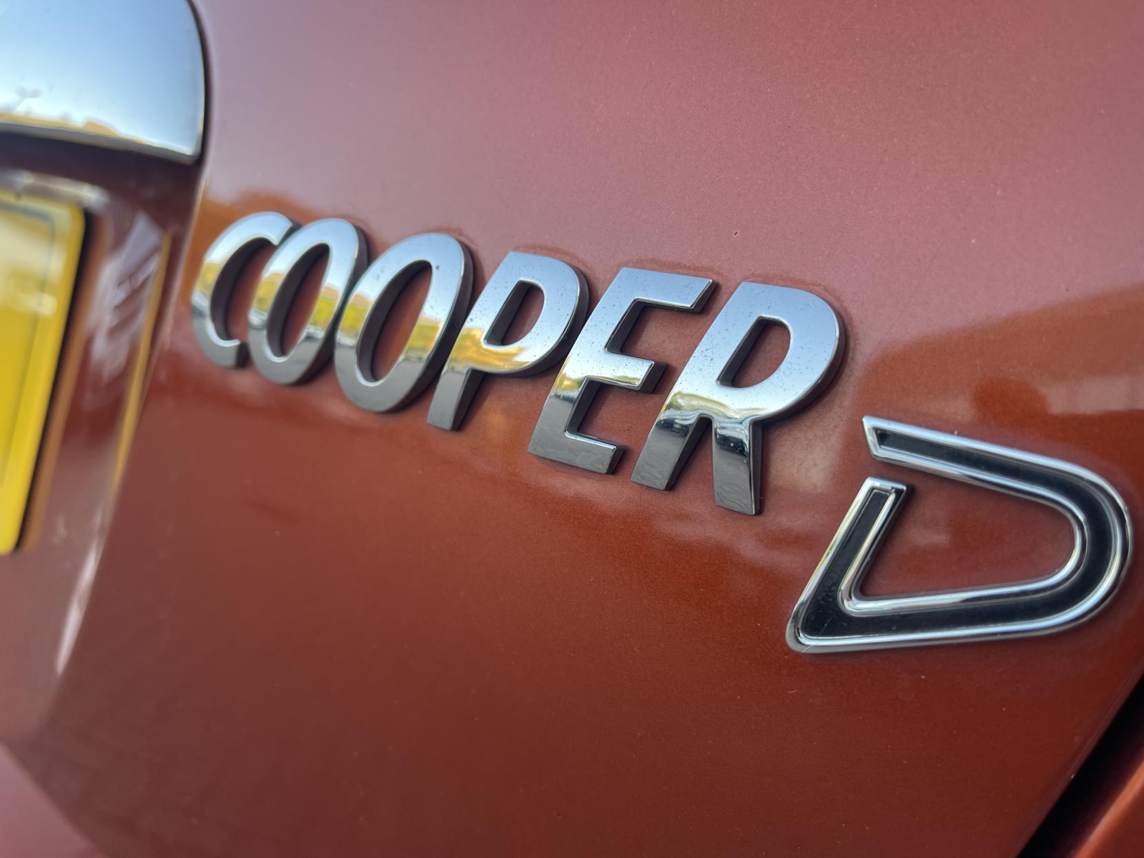 MINI Hatch 2.0 Cooper D Hatchback 3dr Diesel Auto Euro 5 (112 ps)