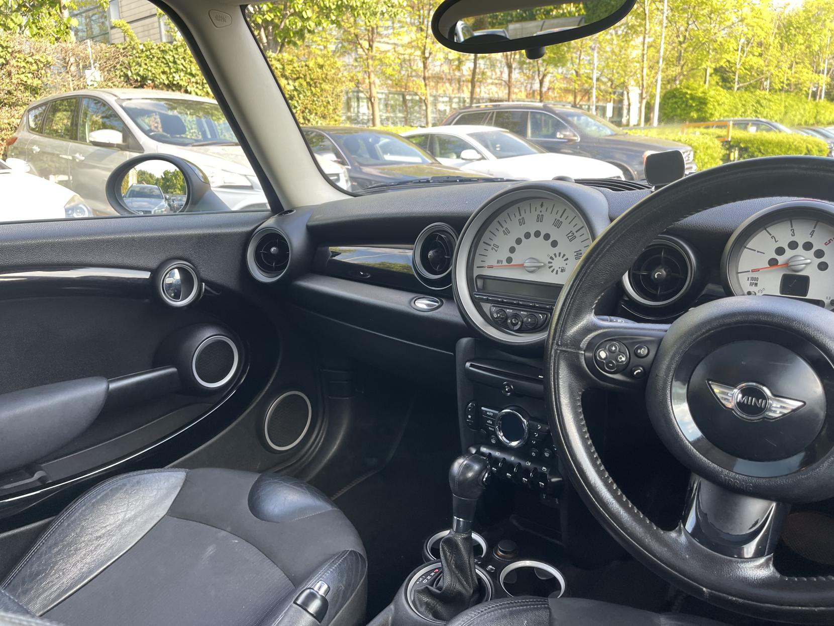 MINI Hatch 2.0 Cooper D Hatchback 3dr Diesel Auto Euro 5 (112 ps)