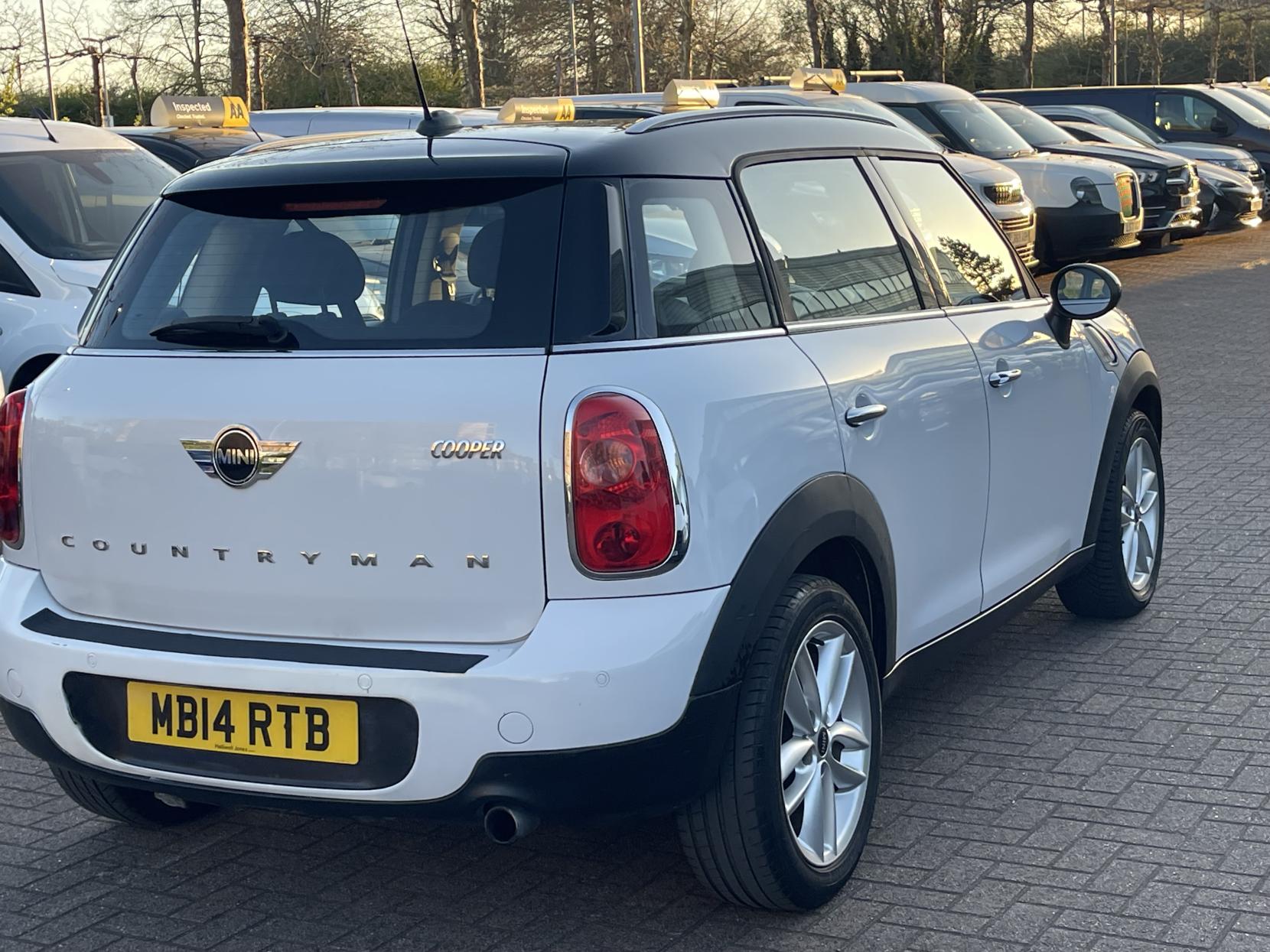 MINI Countryman 1.6 Cooper SUV 5dr Petrol Auto Euro 6 (122 ps)