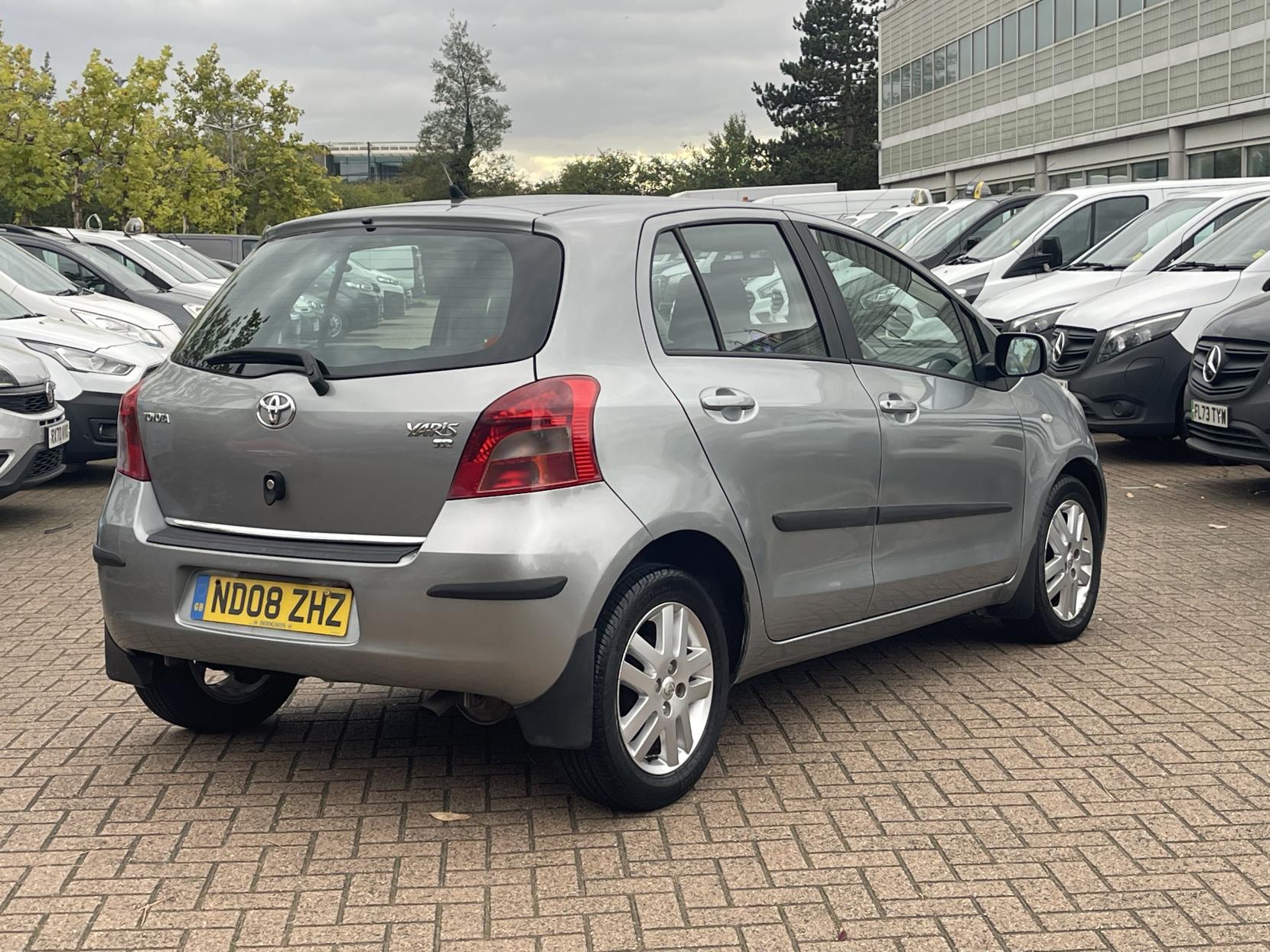 Toyota Yaris 1.3 VVT-i TR Hatchback 5dr Petrol Manual (141 g/km, 85 bhp)