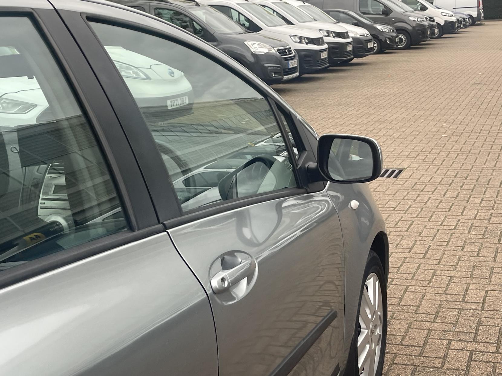 Toyota Yaris 1.3 VVT-i TR Hatchback 5dr Petrol Manual (141 g/km, 85 bhp)