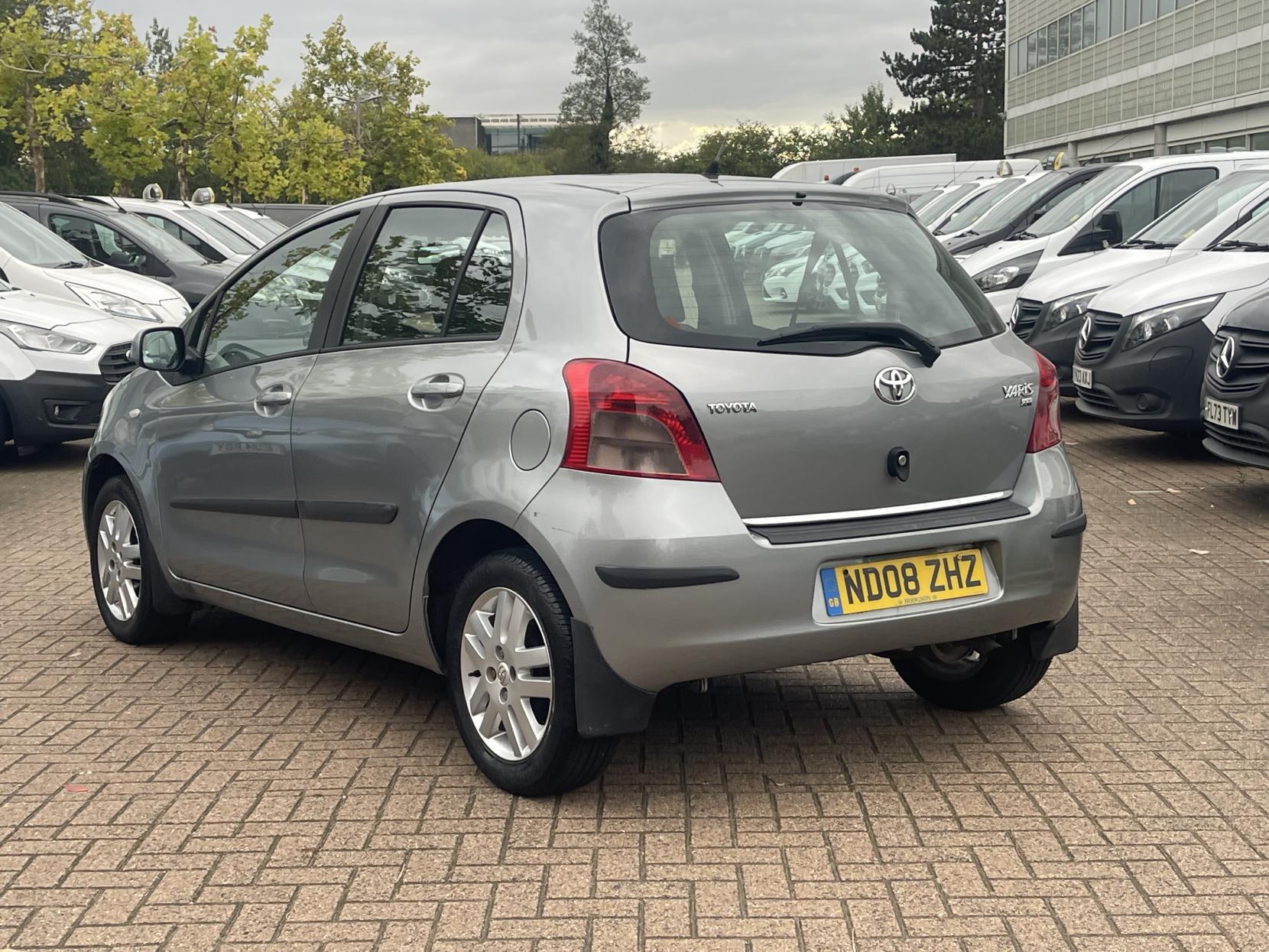 Toyota Yaris 1.3 VVT-i TR Hatchback 5dr Petrol Manual (141 g/km, 85 bhp)