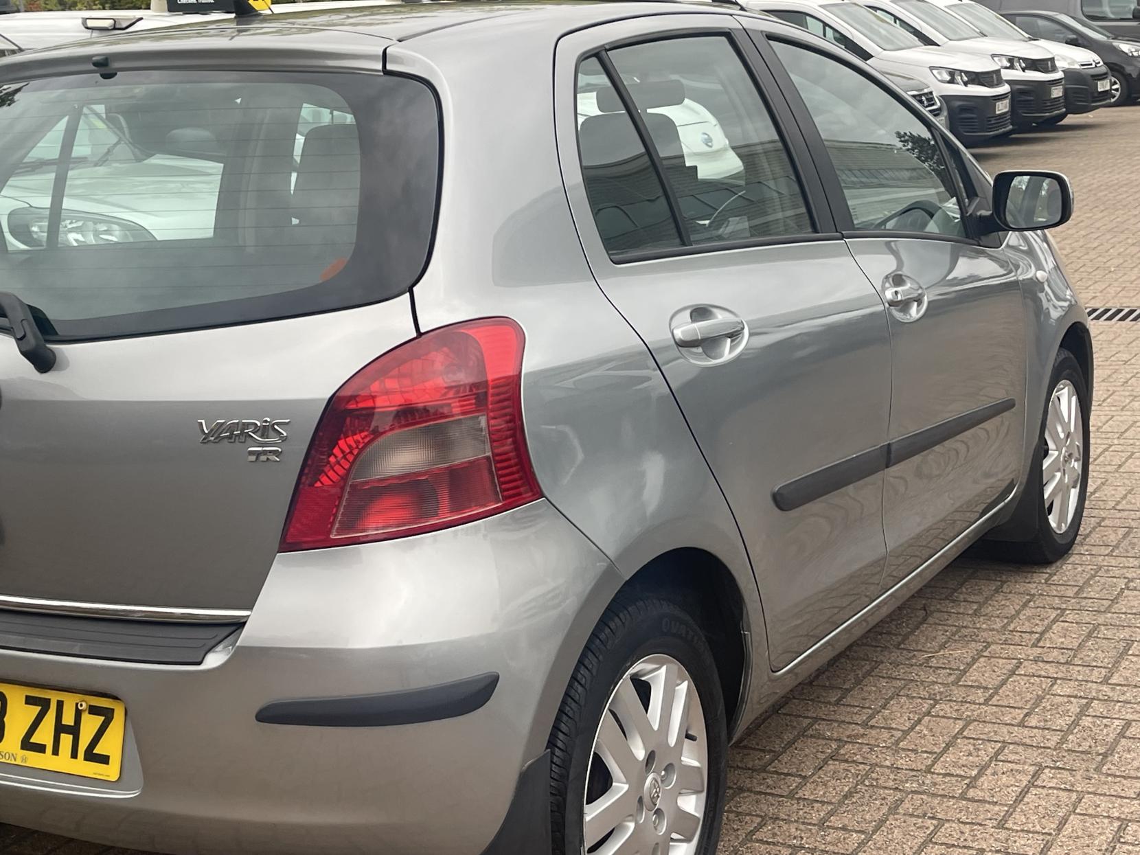 Toyota Yaris 1.3 VVT-i TR Hatchback 5dr Petrol Manual (141 g/km, 85 bhp)