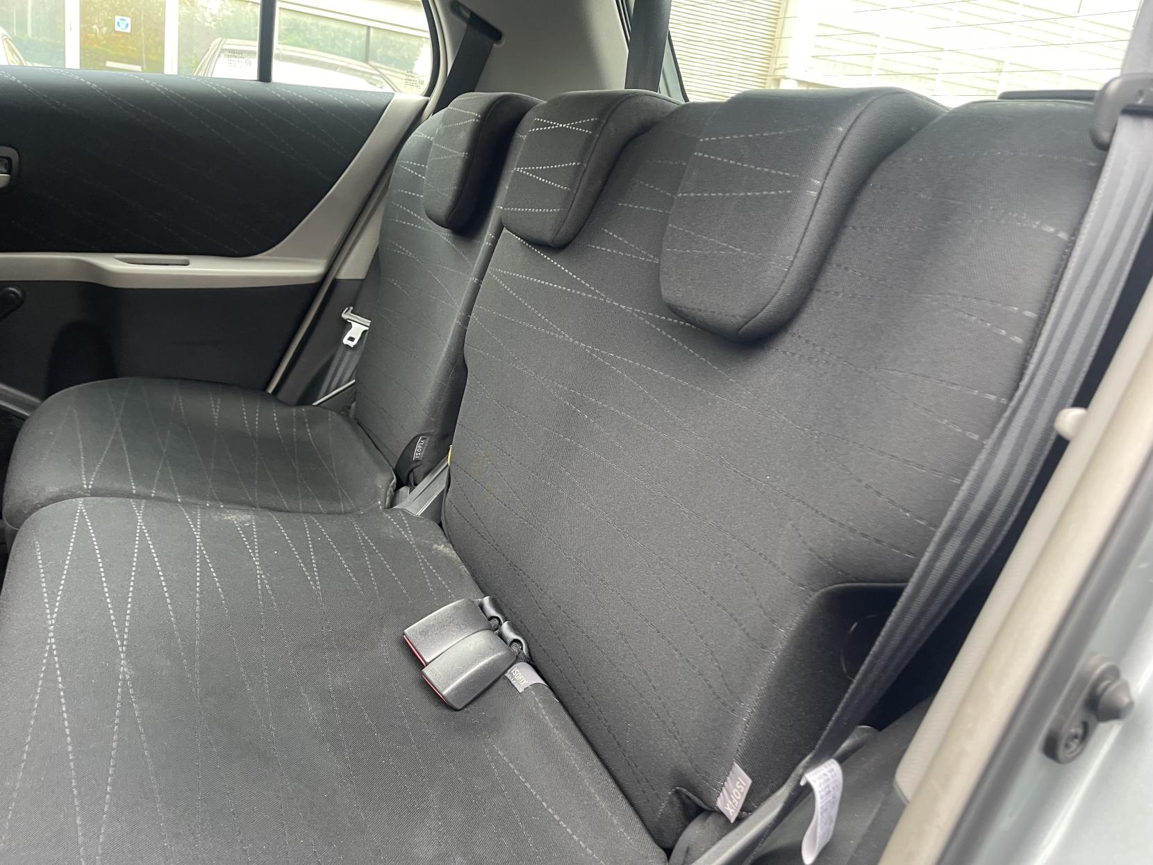 Toyota Yaris 1.3 VVT-i TR Hatchback 5dr Petrol Manual (141 g/km, 85 bhp)
