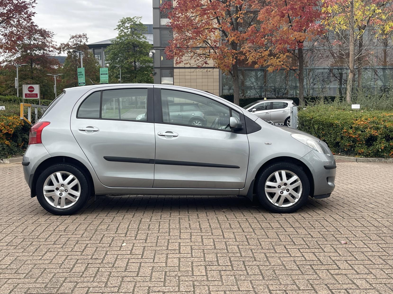Toyota Yaris 1.3 VVT-i TR Hatchback 5dr Petrol Manual (141 g/km, 85 bhp)