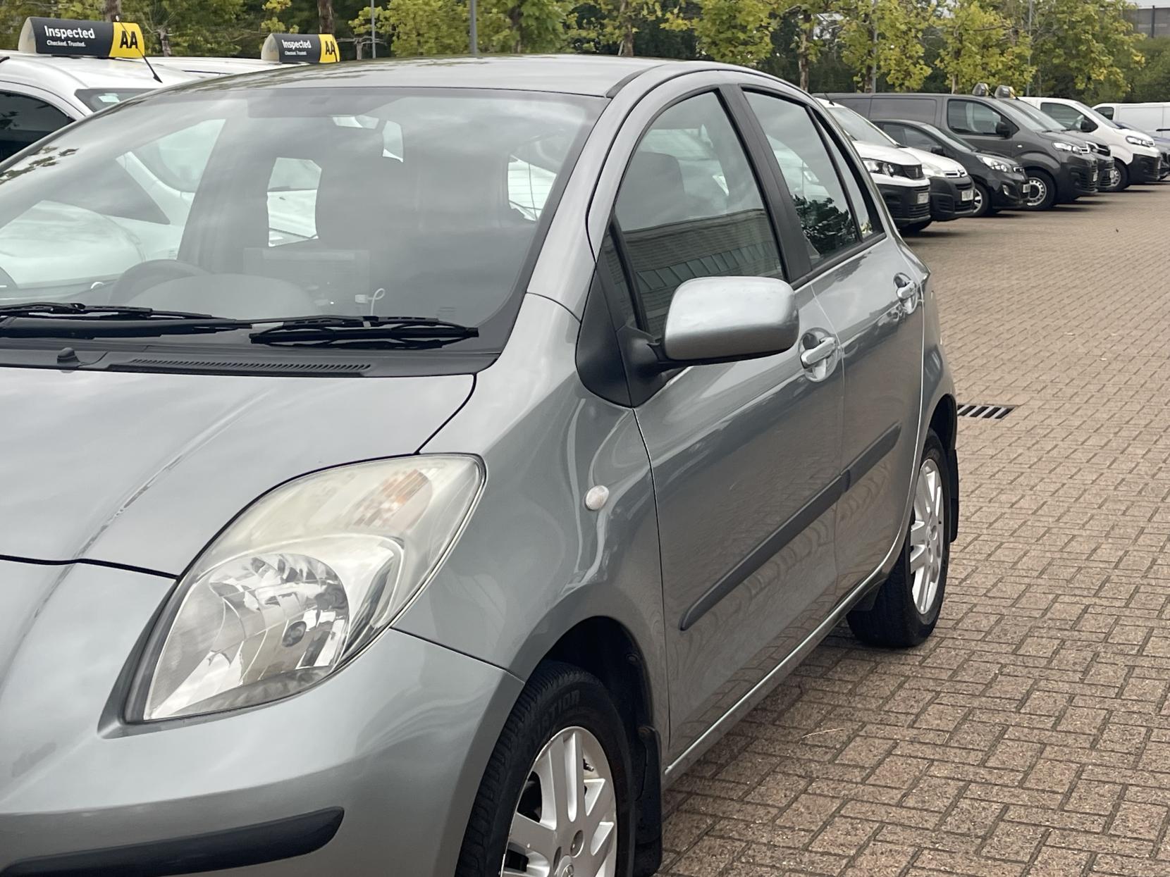 Toyota Yaris 1.3 VVT-i TR Hatchback 5dr Petrol Manual (141 g/km, 85 bhp)