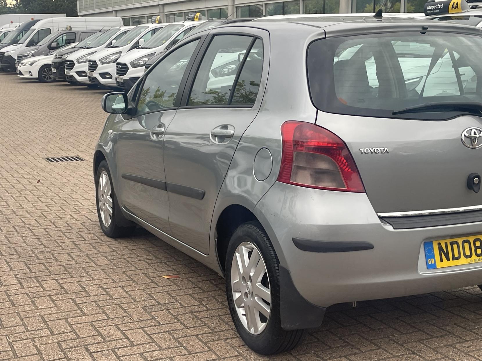 Toyota Yaris 1.3 VVT-i TR Hatchback 5dr Petrol Manual (141 g/km, 85 bhp)