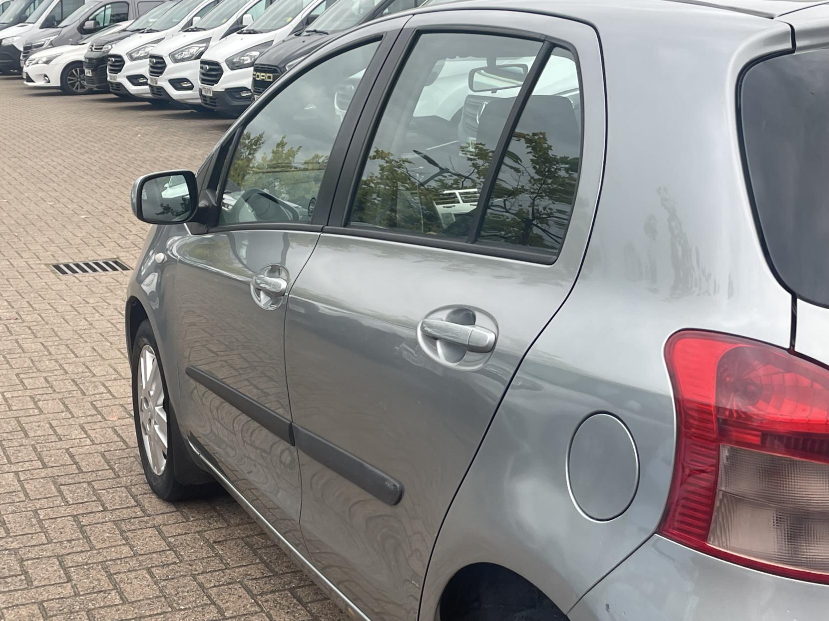 Toyota Yaris 1.3 VVT-i TR Hatchback 5dr Petrol Manual (141 g/km, 85 bhp)