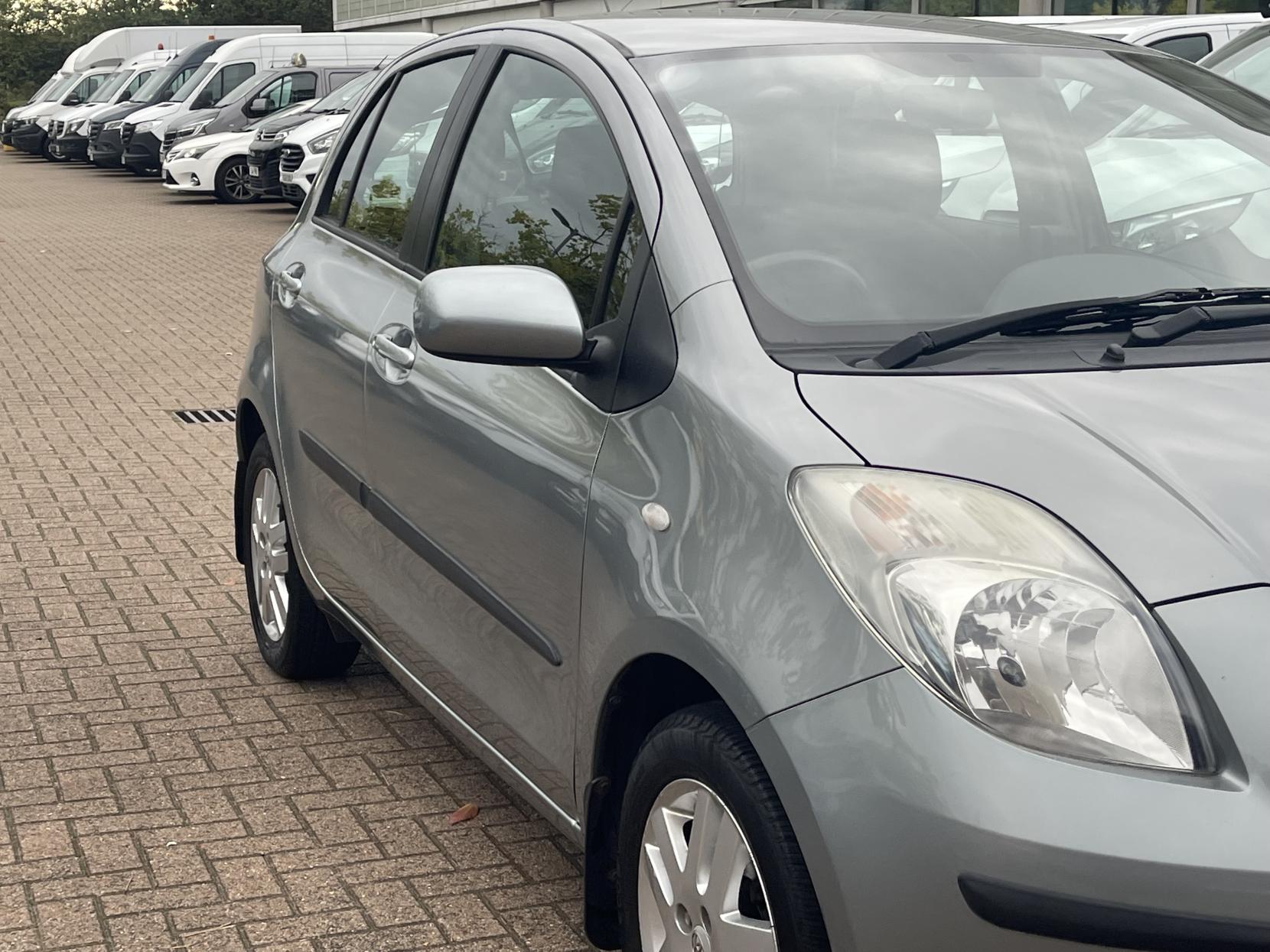 Toyota Yaris 1.3 VVT-i TR Hatchback 5dr Petrol Manual (141 g/km, 85 bhp)