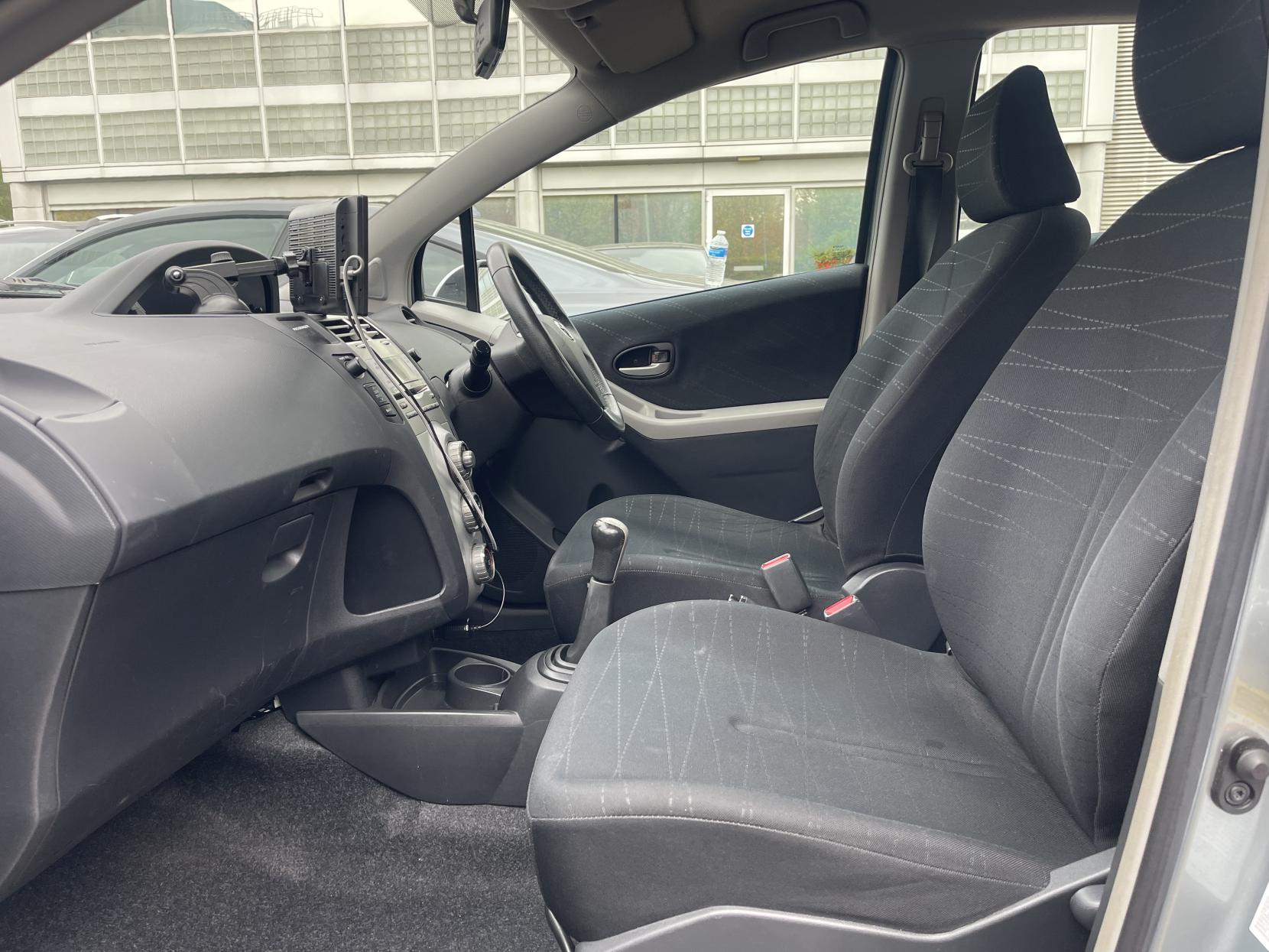 Toyota Yaris 1.3 VVT-i TR Hatchback 5dr Petrol Manual (141 g/km, 85 bhp)