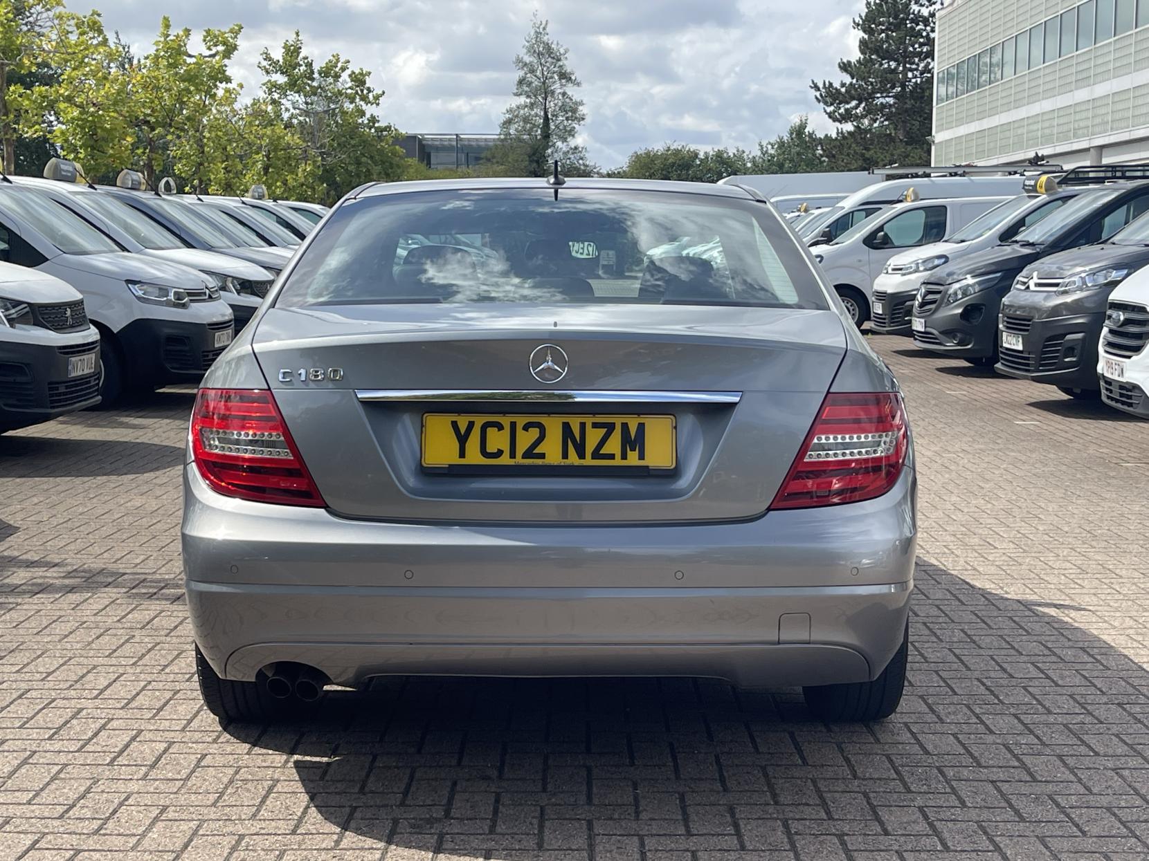 Mercedes-Benz C Class 1.6 C180 BlueEfficiency Executive SE Saloon 4dr Petrol G-Tronic+ Euro 5 (s/s) (156 ps)