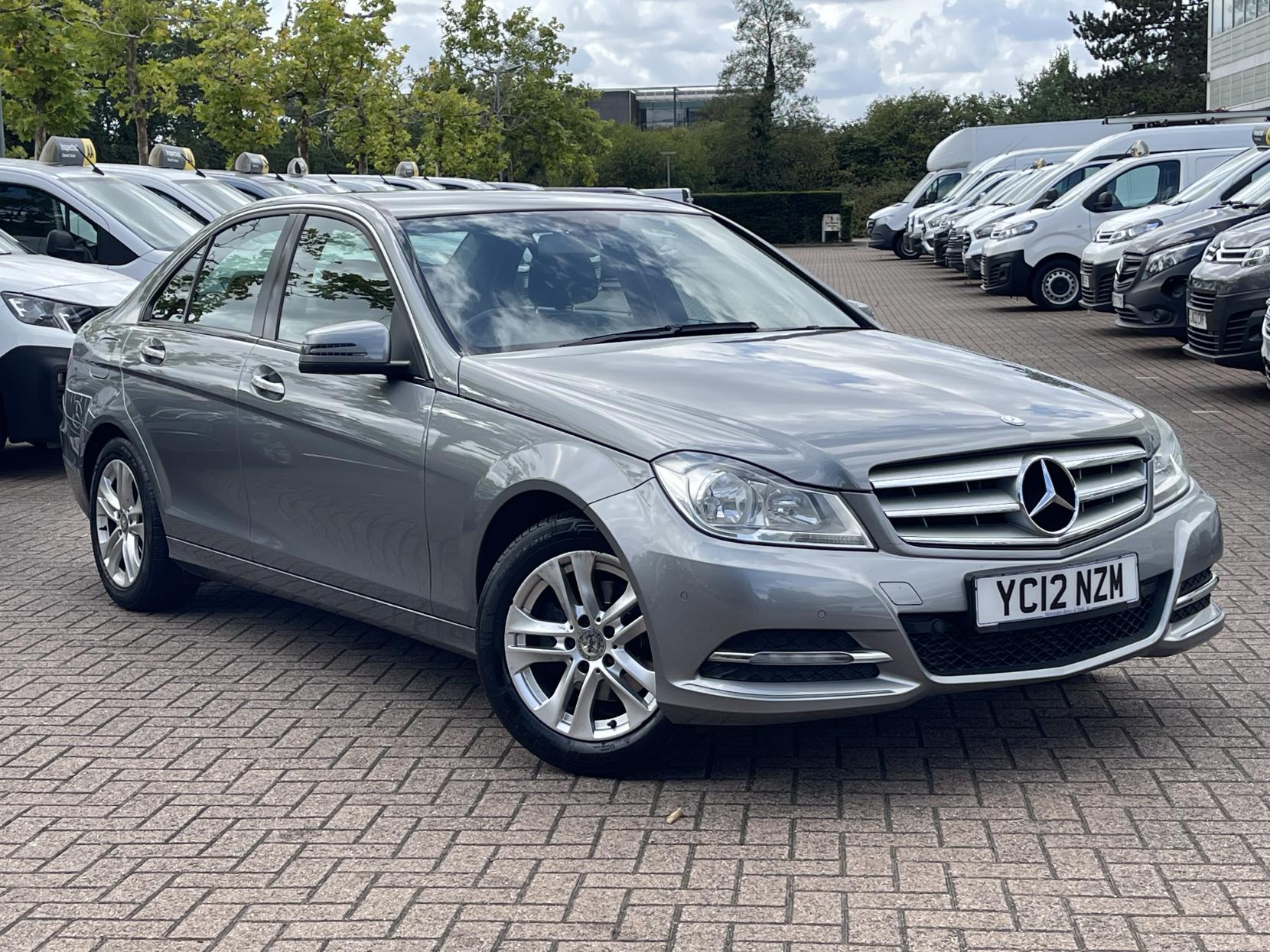 Mercedes-Benz C Class 1.6 C180 BlueEfficiency Executive SE Saloon 4dr Petrol G-Tronic+ Euro 5 (s/s) (156 ps)