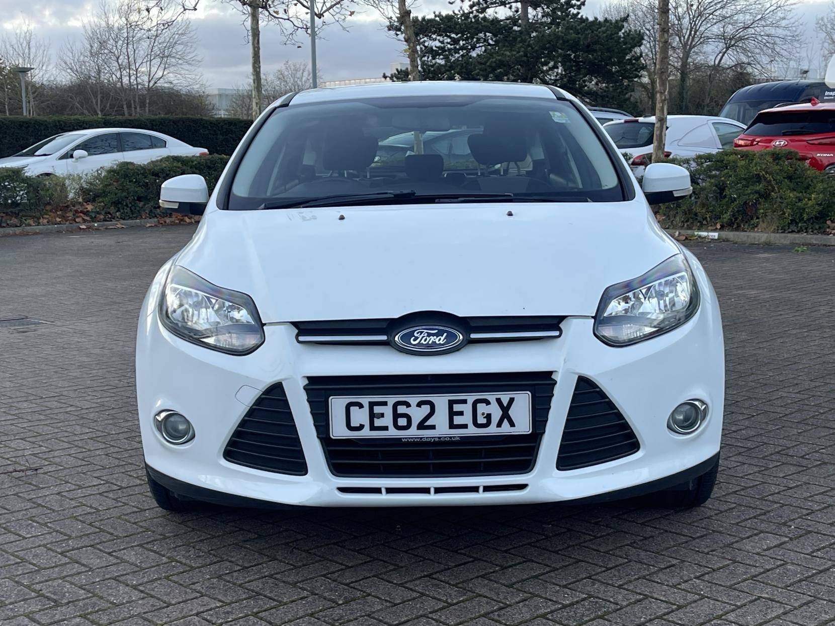 Ford Focus 1.0T EcoBoost Zetec Hatchback 5dr Petrol Manual Euro 5 (s/s) (125 ps)