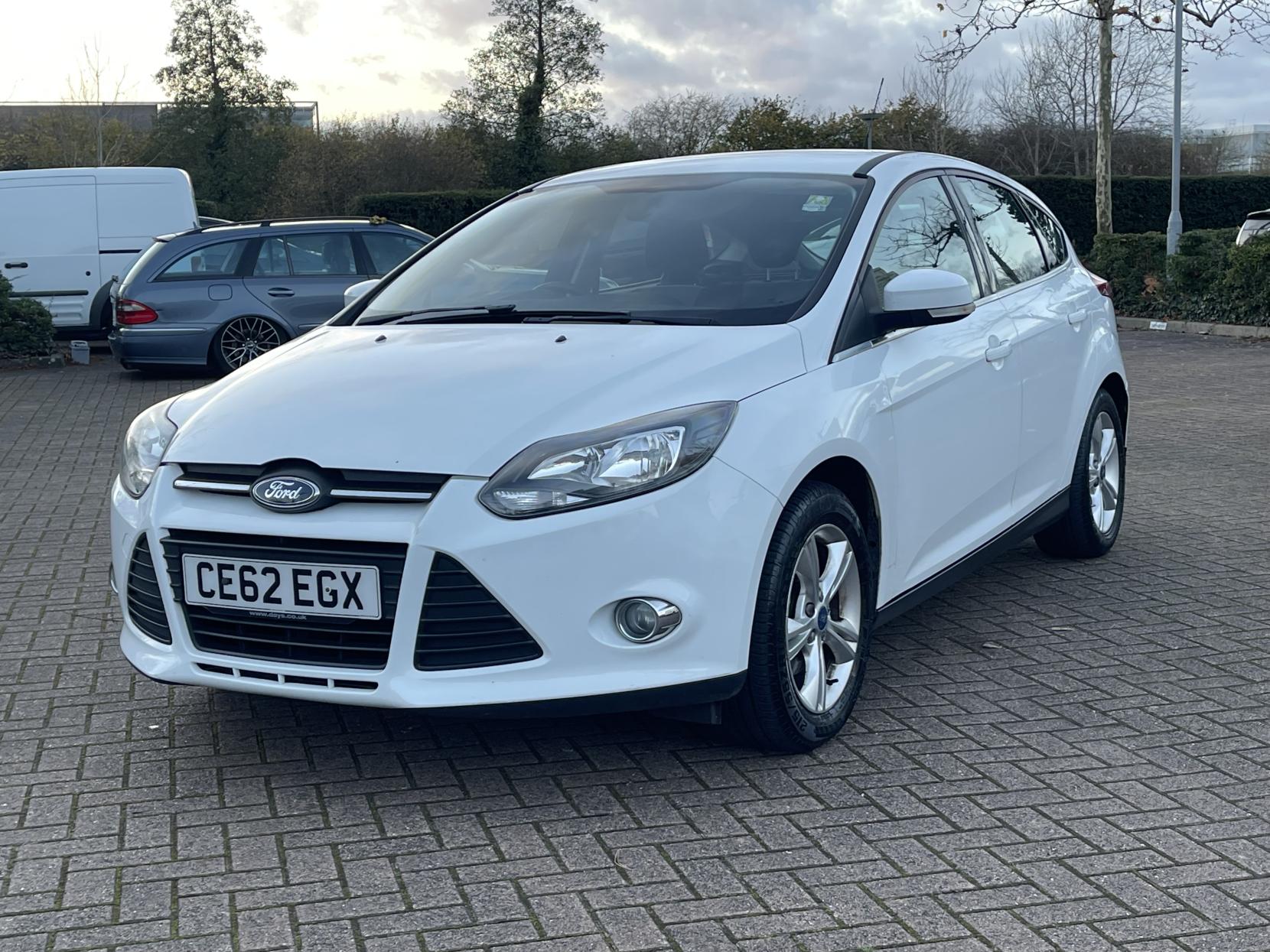 Ford Focus 1.0T EcoBoost Zetec Hatchback 5dr Petrol Manual Euro 5 (s/s) (125 ps)