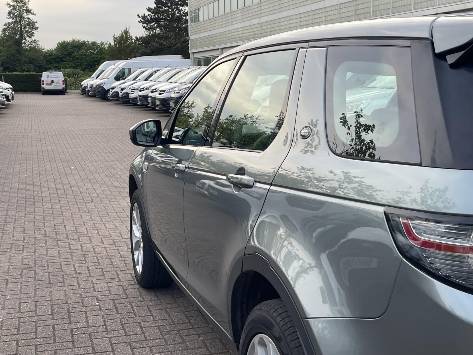Land Rover Discovery Sport 2.0 TD4 HSE SUV 5dr Diesel Auto 4WD Euro 6 (s/s) (180 ps)