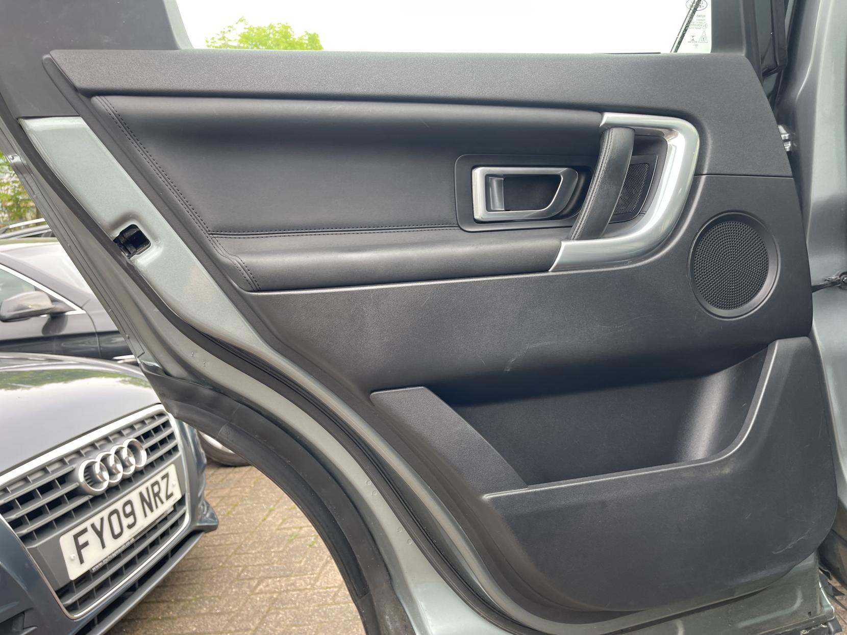 Land Rover Discovery Sport 2.0 TD4 HSE SUV 5dr Diesel Auto 4WD Euro 6 (s/s) (180 ps)