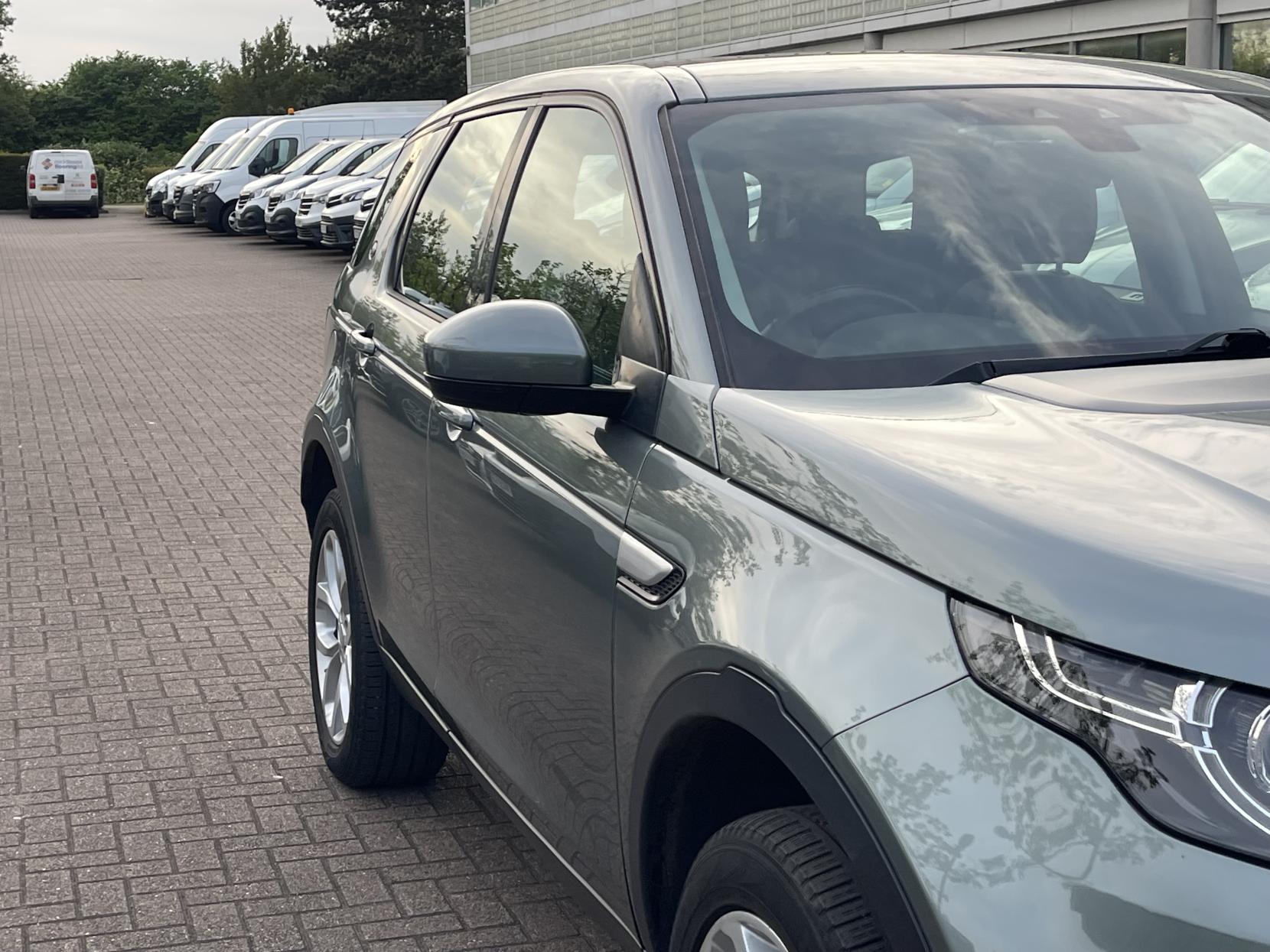 Land Rover Discovery Sport 2.0 TD4 HSE SUV 5dr Diesel Auto 4WD Euro 6 (s/s) (180 ps)