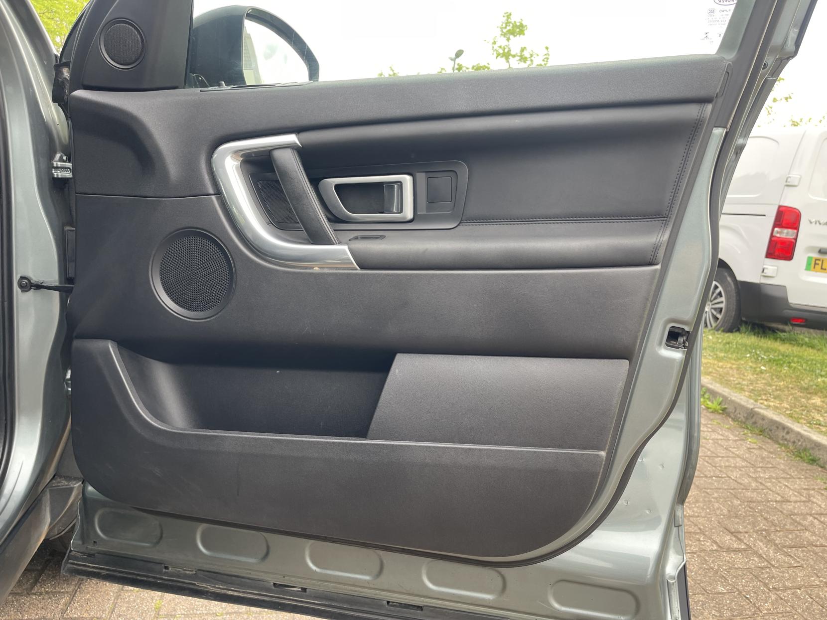 Land Rover Discovery Sport 2.0 TD4 HSE SUV 5dr Diesel Auto 4WD Euro 6 (s/s) (180 ps)