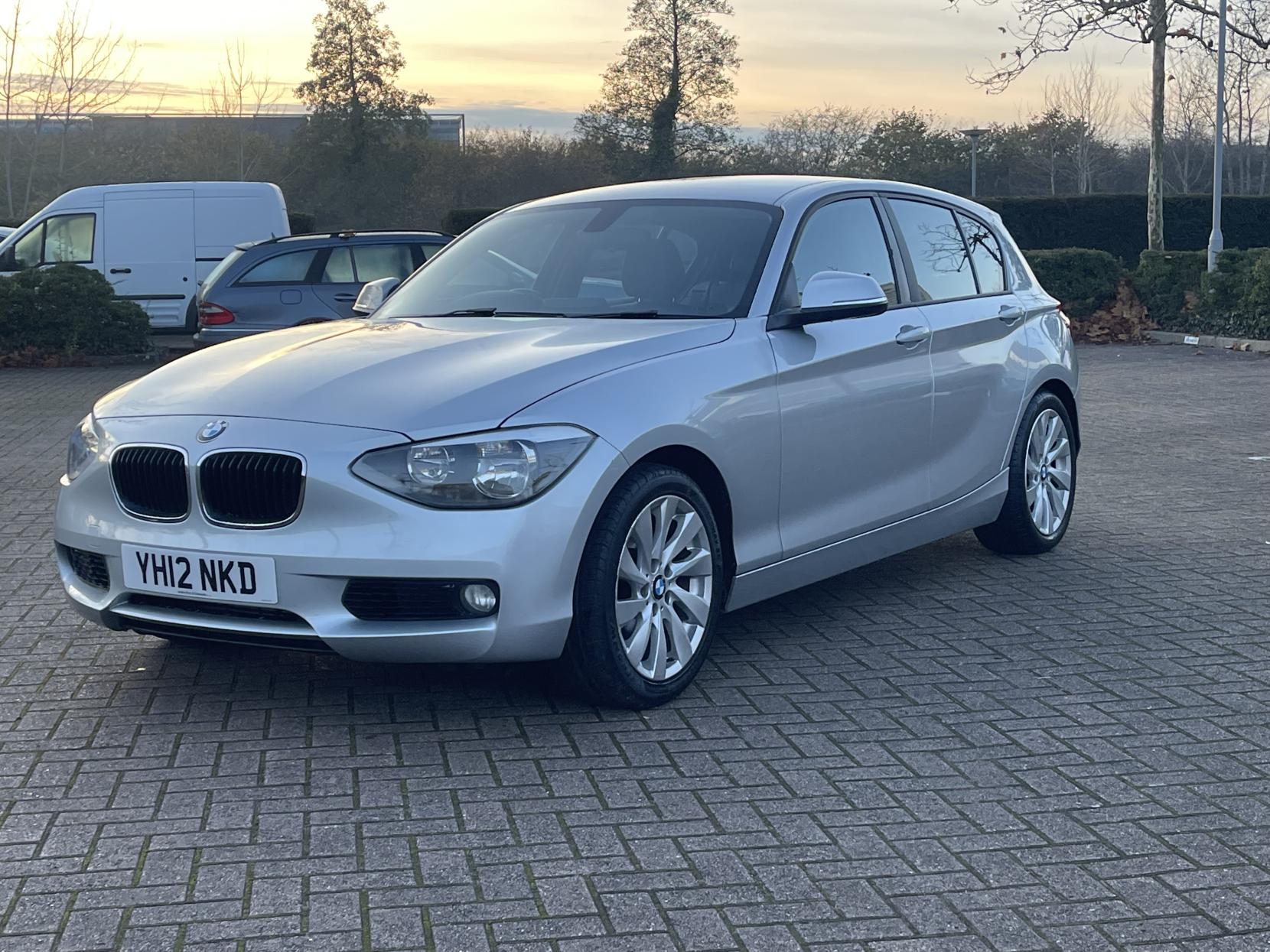 BMW 1 Series 1.6 118i SE Hatchback 5dr Petrol Auto Euro 5 (s/s) (170 ps)