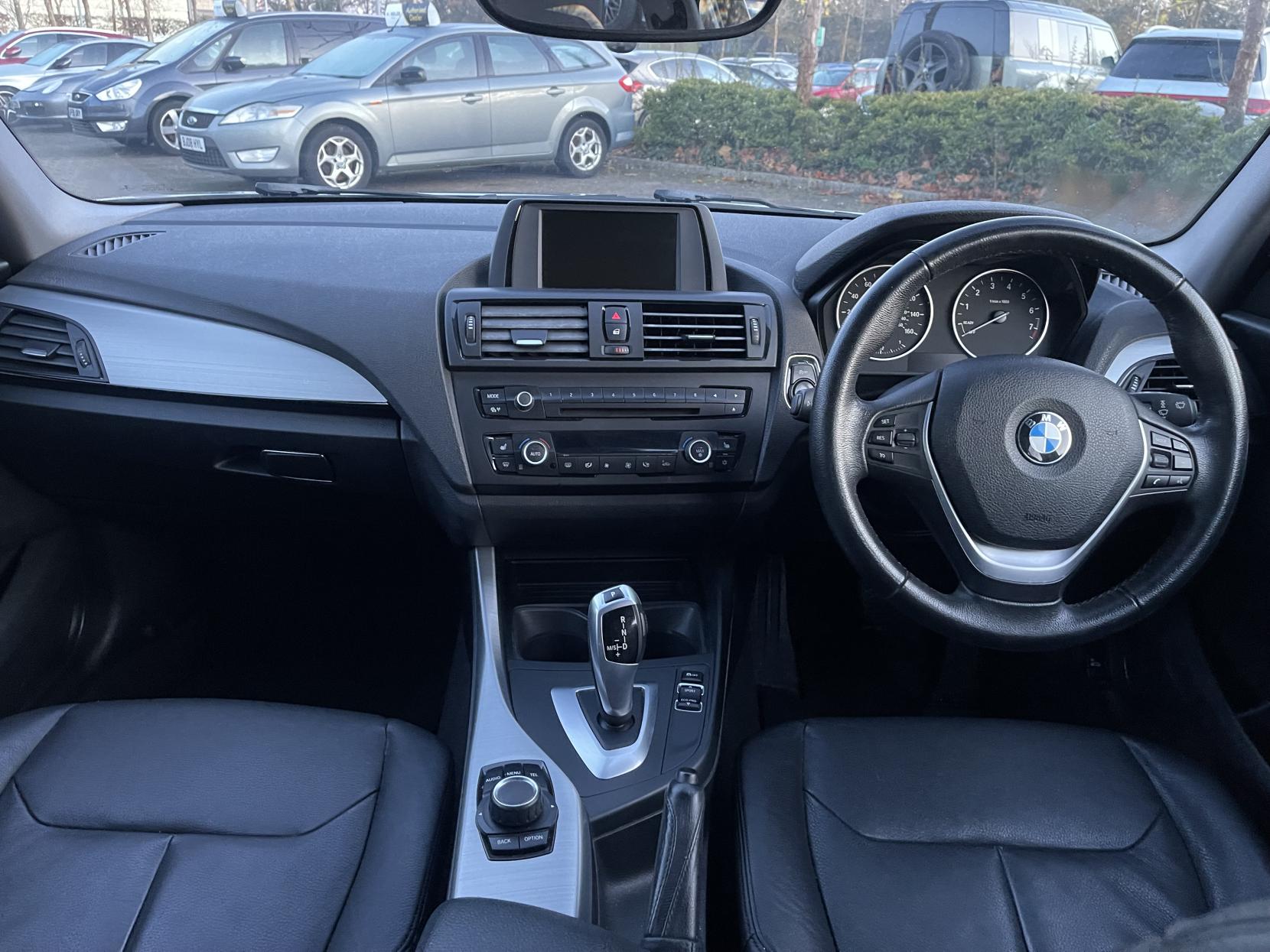 BMW 1 Series 1.6 118i SE Hatchback 5dr Petrol Auto Euro 5 (s/s) (170 ps)