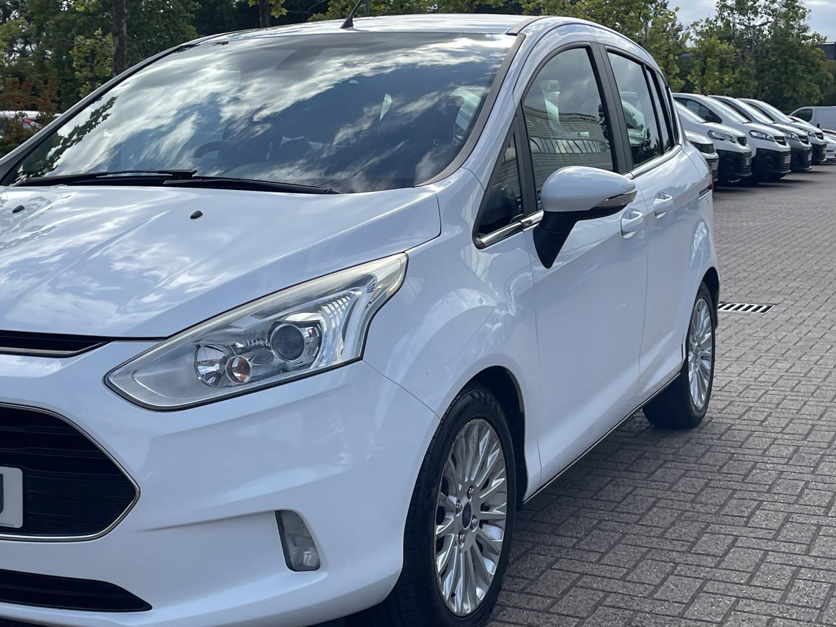 Ford B-Max 1.6 Titanium MPV 5dr Petrol Powershift Euro 5 (105 ps)