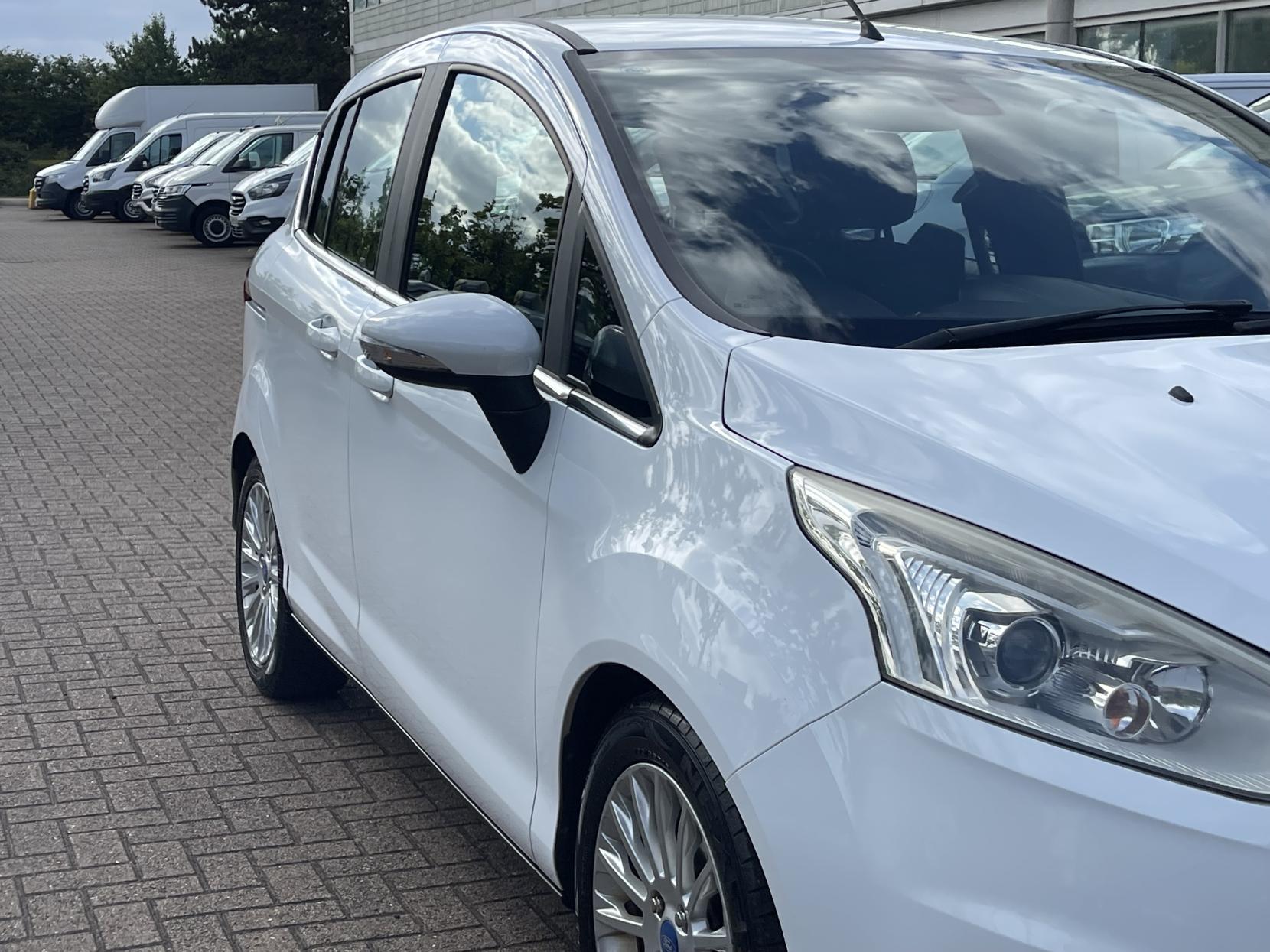 Ford B-Max 1.6 Titanium MPV 5dr Petrol Powershift Euro 5 (105 ps)