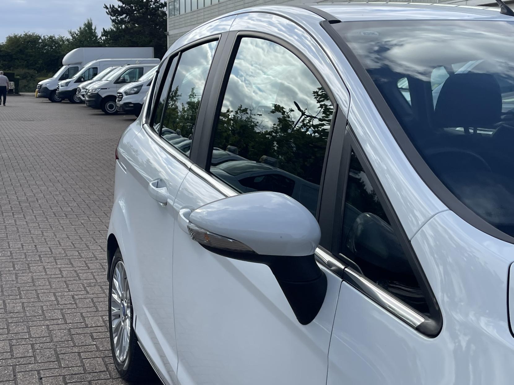 Ford B-Max 1.6 Titanium MPV 5dr Petrol Powershift Euro 5 (105 ps)