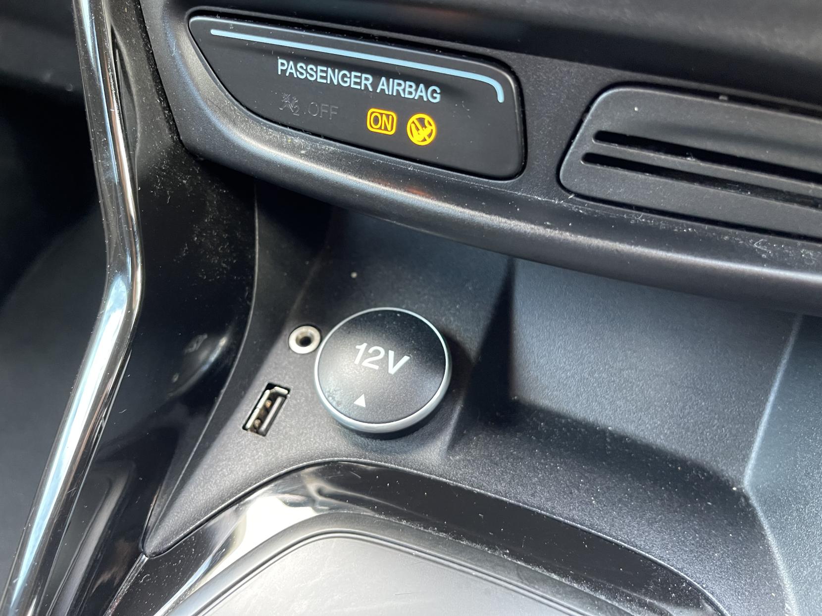 Ford B-Max 1.6 Titanium MPV 5dr Petrol Powershift Euro 5 (105 ps)