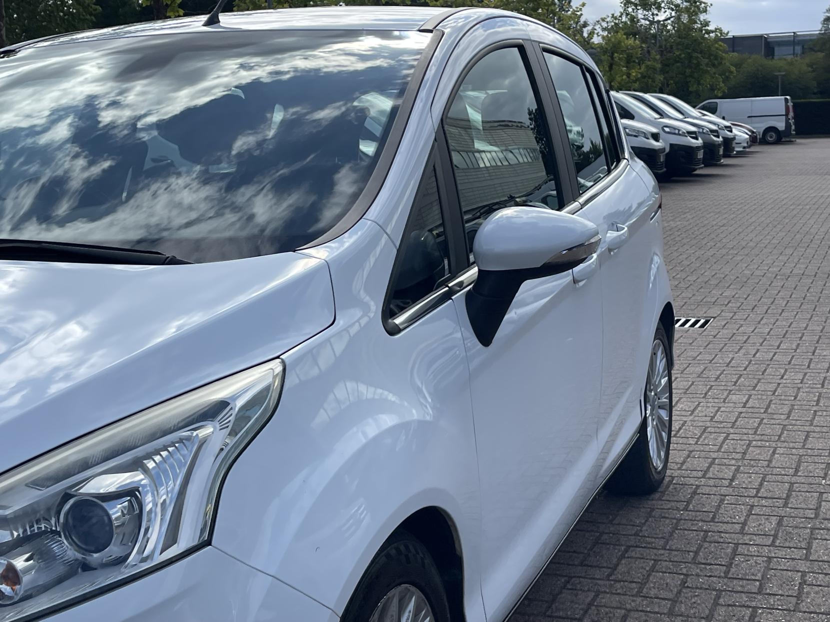 Ford B-Max 1.6 Titanium MPV 5dr Petrol Powershift Euro 5 (105 ps)