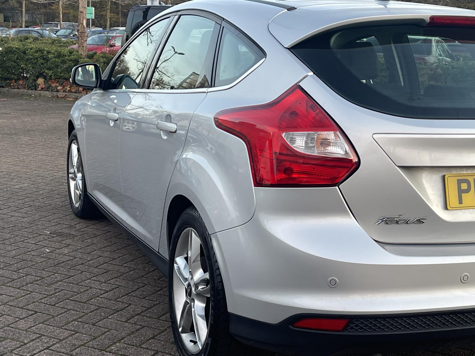 Ford Focus 1.0T EcoBoost Titanium Hatchback 5dr Petrol Manual Euro 5 (s/s) (125 ps)