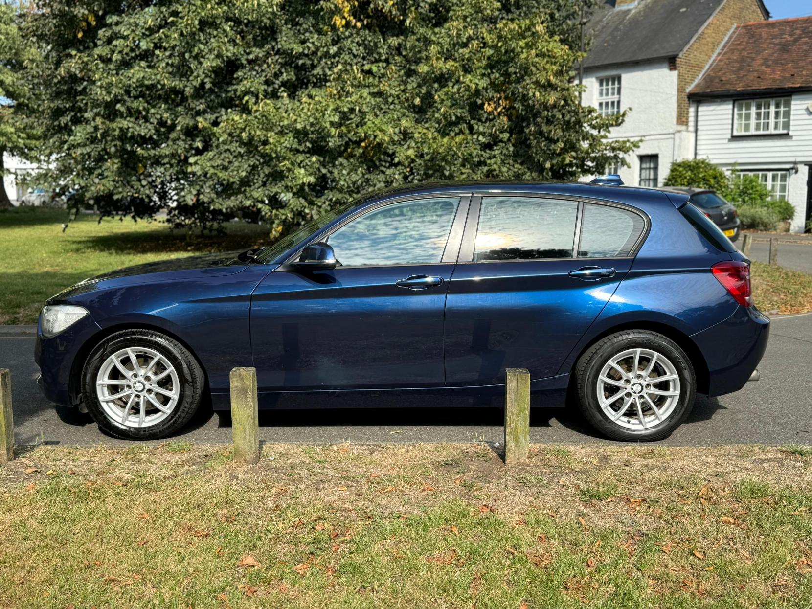 BMW 1 Series 1.6 116i SE Hatchback 5dr Petrol Manual Euro 5 (s/s) (136 ps)