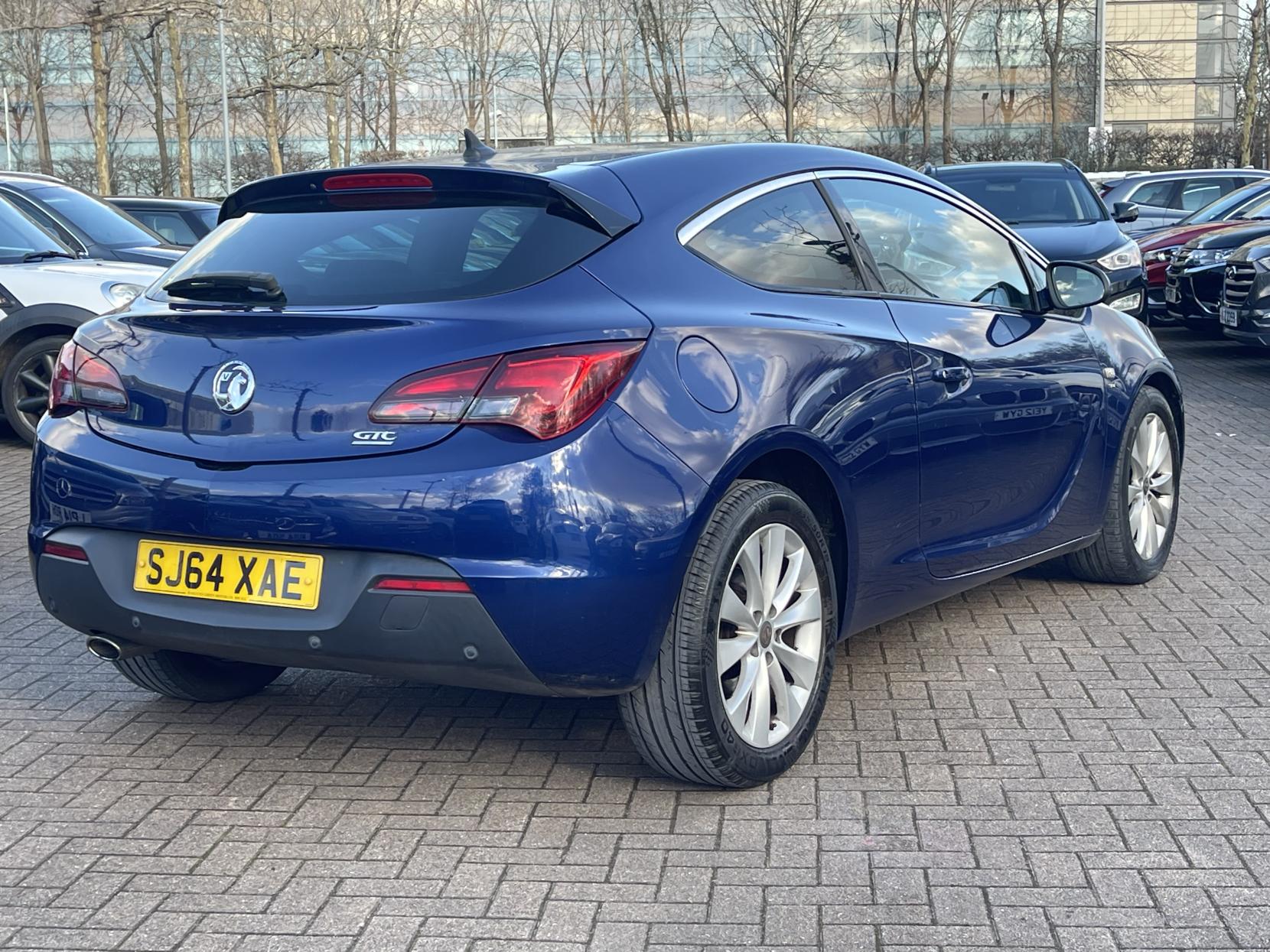 Vauxhall Astra GTC 1.4T SRi Coupe 3dr Petrol Manual Euro 5 (s/s) (140 ps)