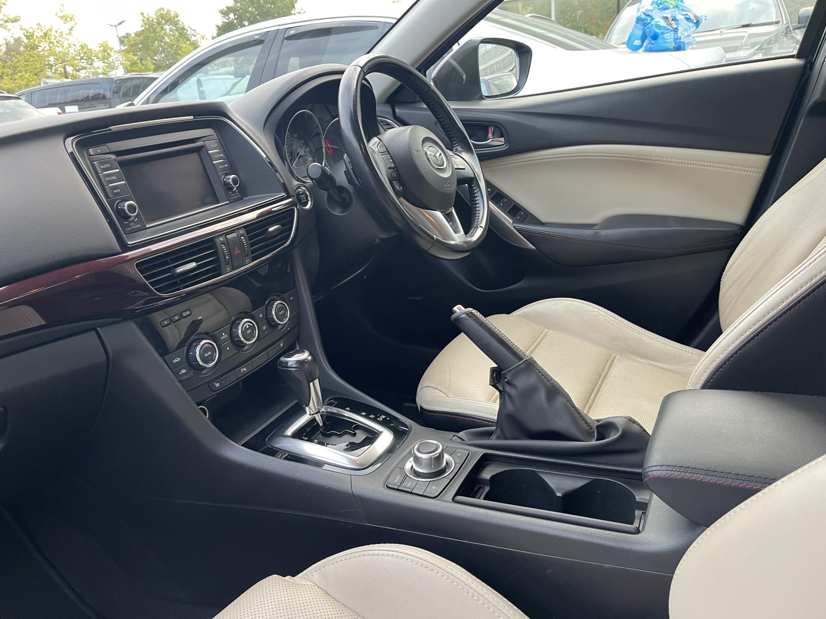 Mazda Mazda6 2.2 SKYACTIV-D Sport Nav Saloon 4dr Diesel Auto Euro 6 (s/s) (175 ps)