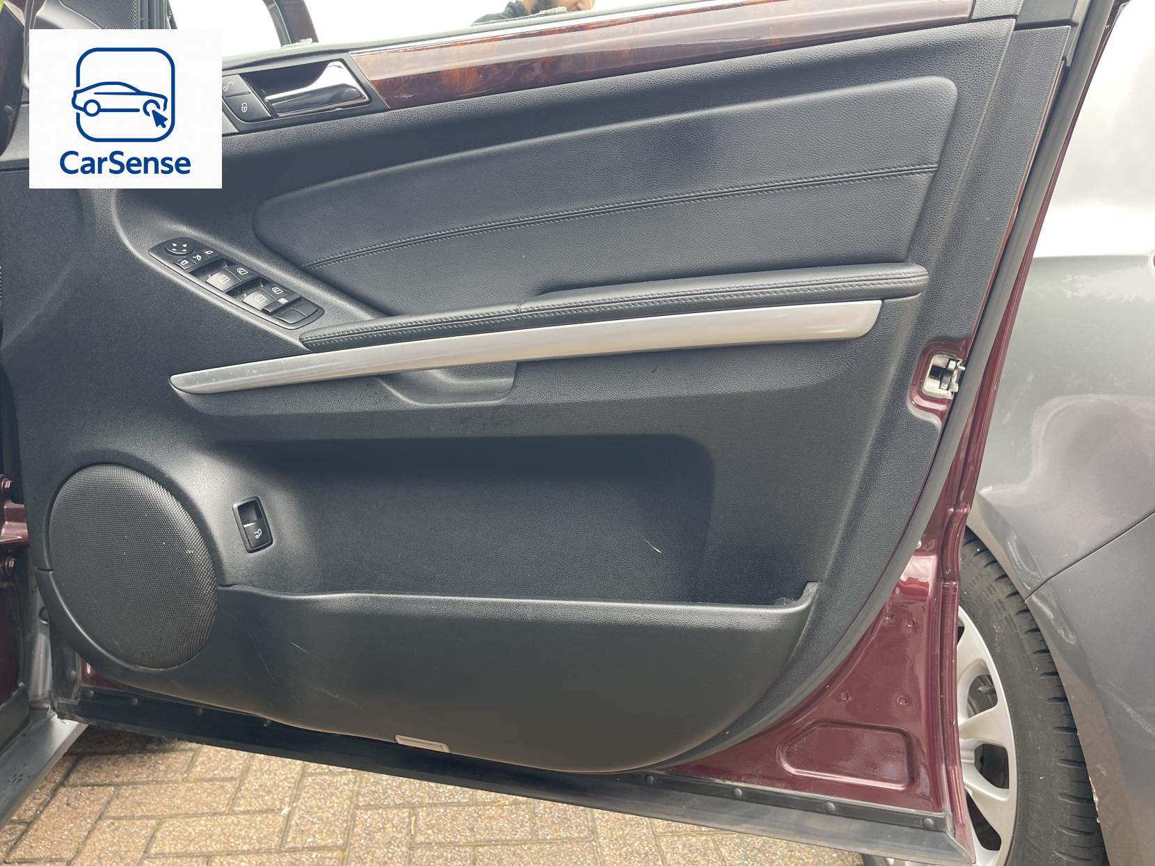 Mercedes-Benz M Class 3.0 ML350 CDI V6 BlueEfficiency SE SUV 5dr Diesel Tiptronic 4WD Euro 5 (231 ps)