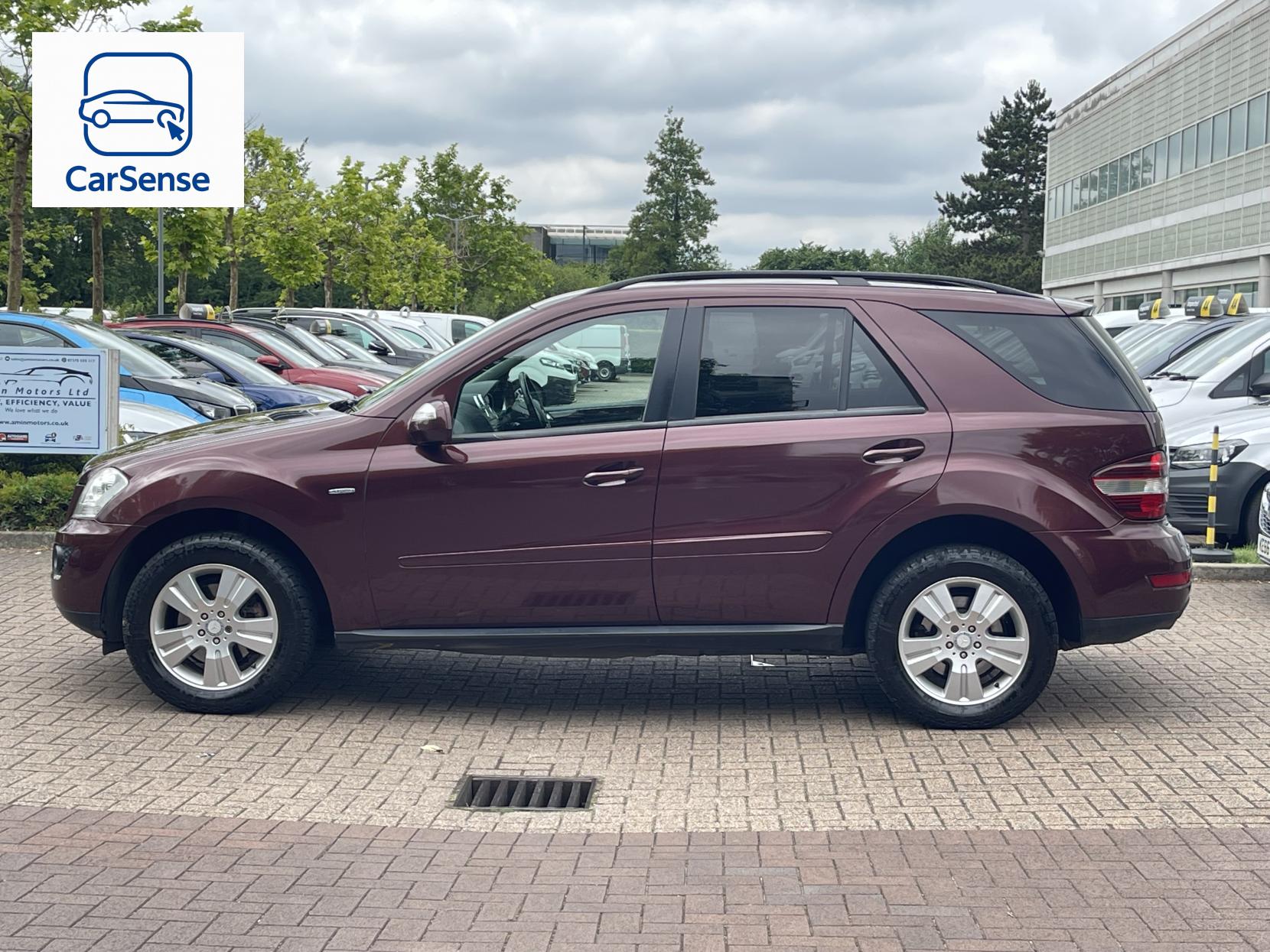 Mercedes-Benz M Class 3.0 ML350 CDI V6 BlueEfficiency SE SUV 5dr Diesel Tiptronic 4WD Euro 5 (231 ps)