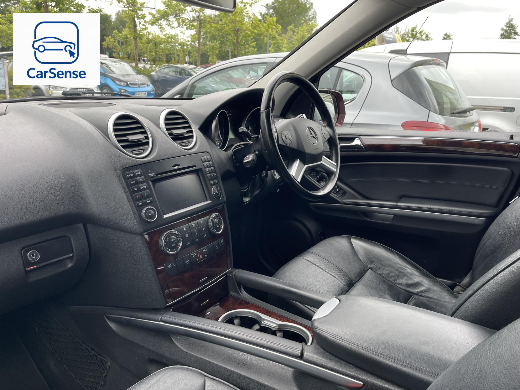 Mercedes-Benz M Class 3.0 ML350 CDI V6 BlueEfficiency SE SUV 5dr Diesel Tiptronic 4WD Euro 5 (231 ps)