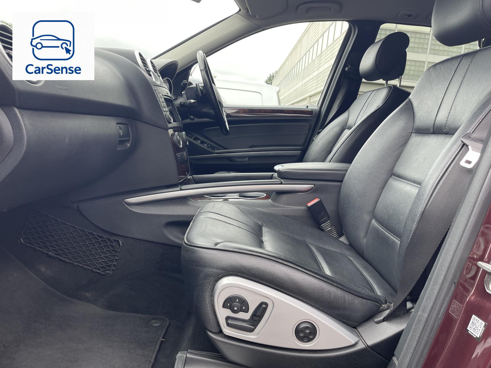 Mercedes-Benz M Class 3.0 ML350 CDI V6 BlueEfficiency SE SUV 5dr Diesel Tiptronic 4WD Euro 5 (231 ps)