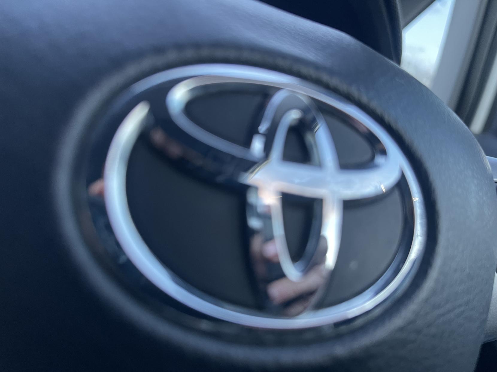 Toyota Auris 1.8 VVT-h T Spirit Hatchback 5dr Petrol Hybrid CVT Euro 5 (s/s) (136 ps)