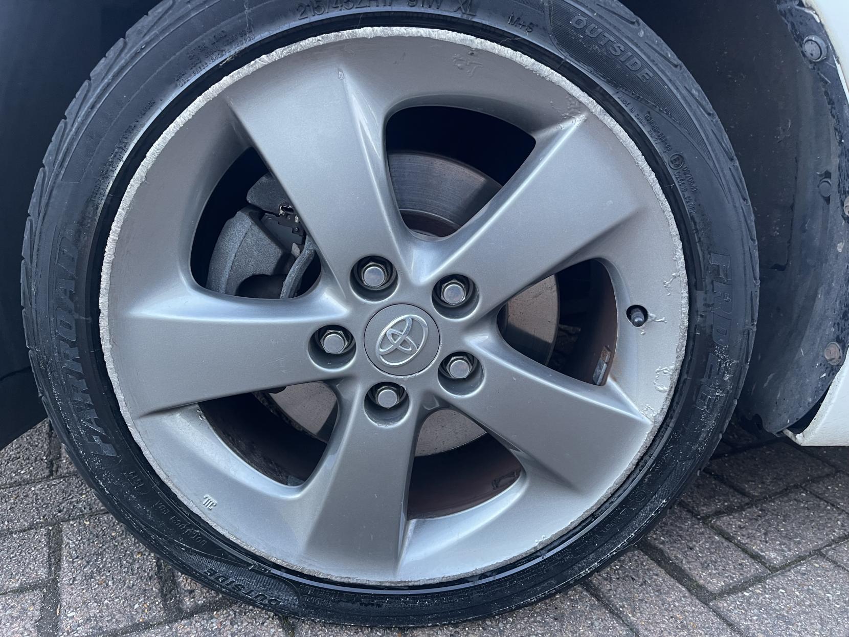 Toyota Auris 1.8 VVT-h T Spirit Hatchback 5dr Petrol Hybrid CVT Euro 5 (s/s) (136 ps)
