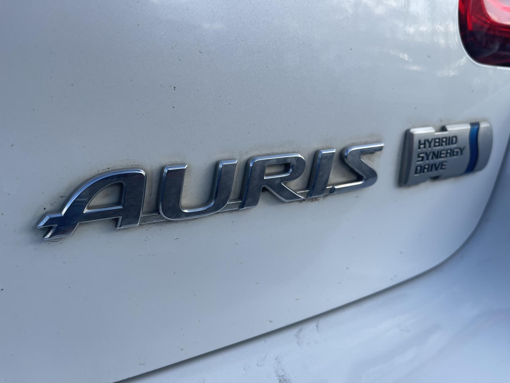 Toyota Auris 1.8 VVT-h T Spirit Hatchback 5dr Petrol Hybrid CVT Euro 5 (s/s) (136 ps)