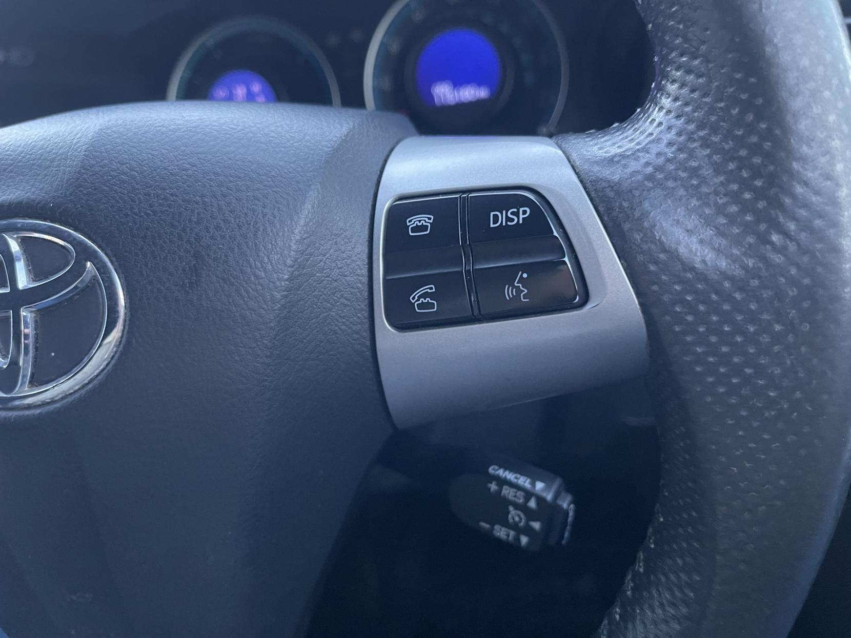 Toyota Auris 1.8 VVT-h T Spirit Hatchback 5dr Petrol Hybrid CVT Euro 5 (s/s) (136 ps)