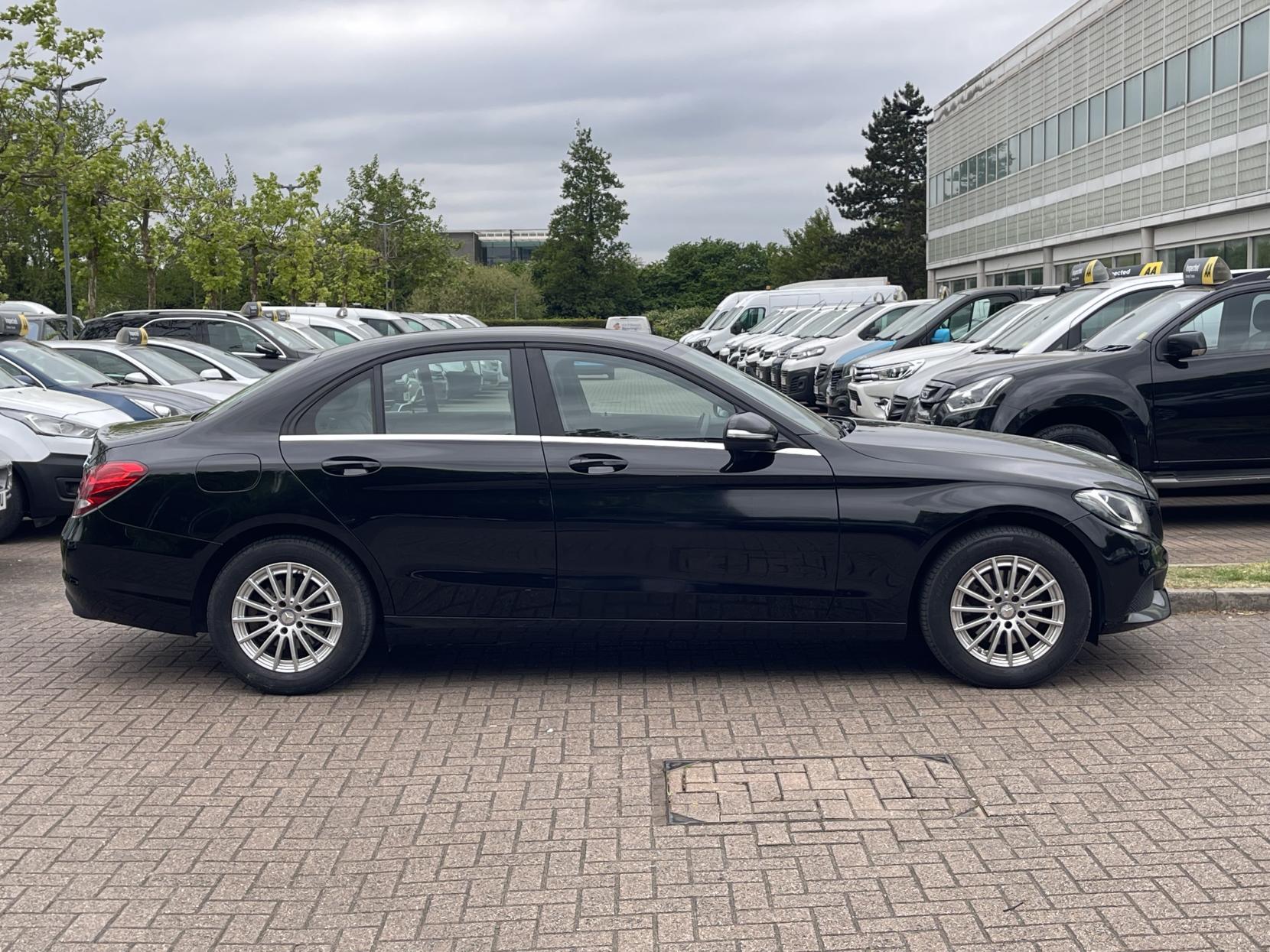 Mercedes-Benz C Class 2.1 C220 BlueTEC SE Saloon 4dr Diesel G-Tronic+ Euro 6 (s/s) (170 ps)