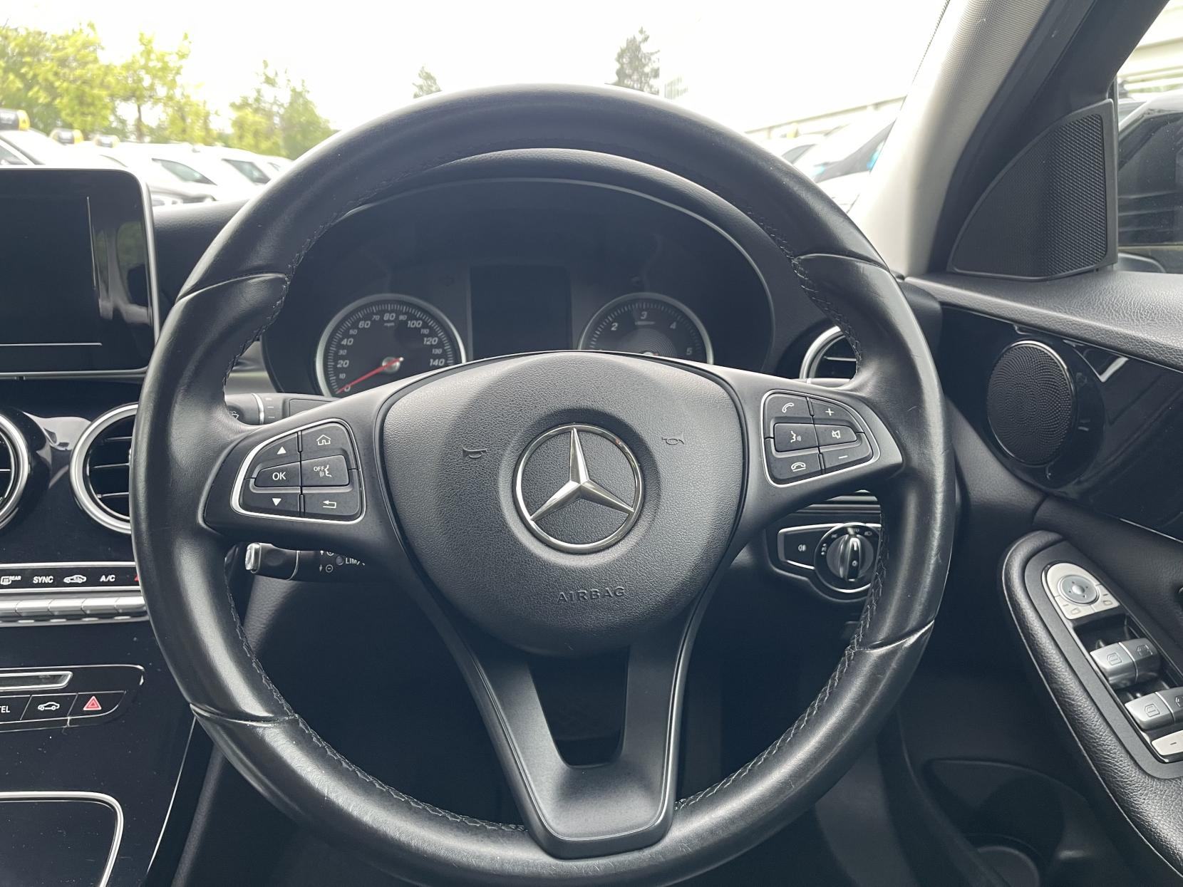 Mercedes-Benz C Class 2.1 C220 BlueTEC SE Saloon 4dr Diesel G-Tronic+ Euro 6 (s/s) (170 ps)