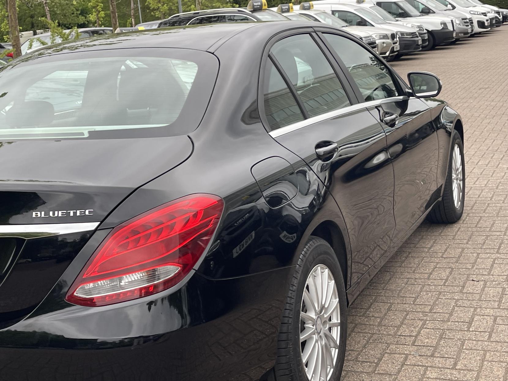 Mercedes-Benz C Class 2.1 C220 BlueTEC SE Saloon 4dr Diesel G-Tronic+ Euro 6 (s/s) (170 ps)