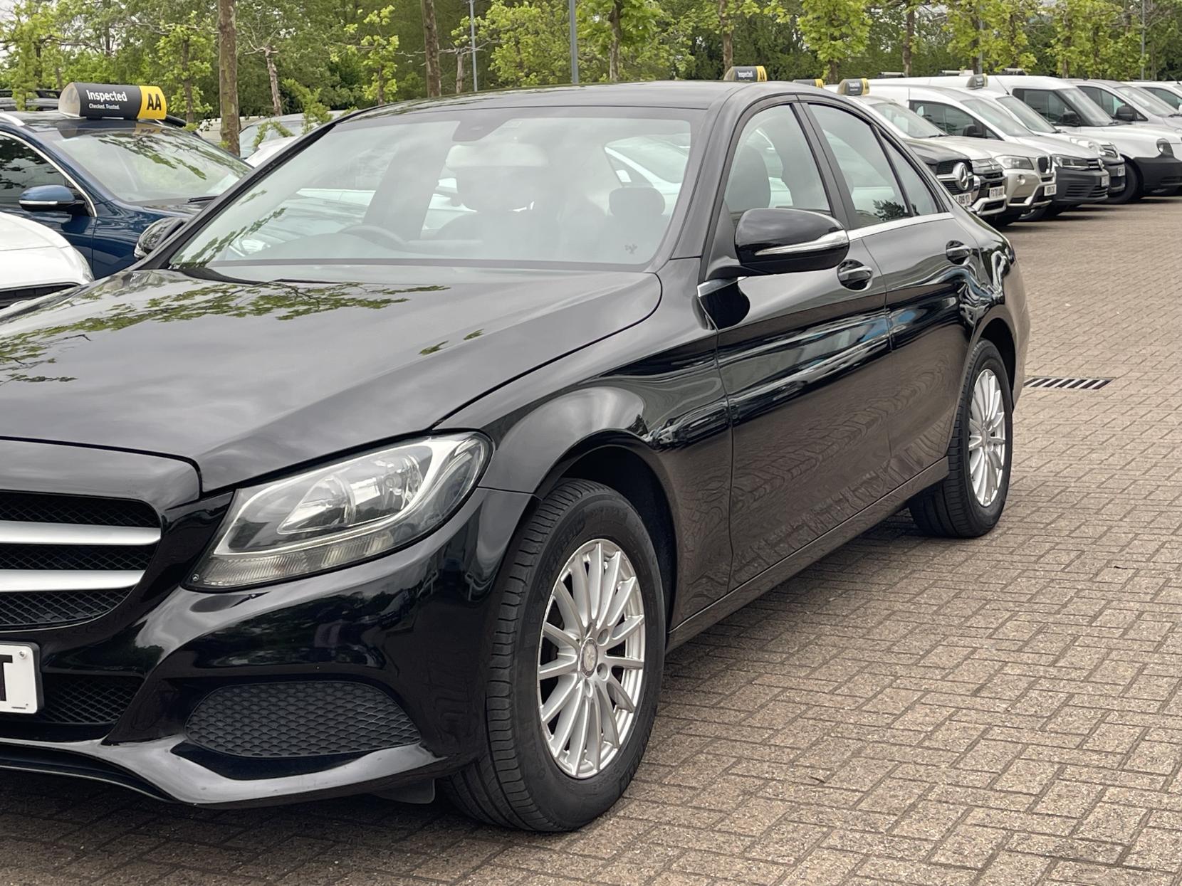 Mercedes-Benz C Class 2.1 C220 BlueTEC SE Saloon 4dr Diesel G-Tronic+ Euro 6 (s/s) (170 ps)