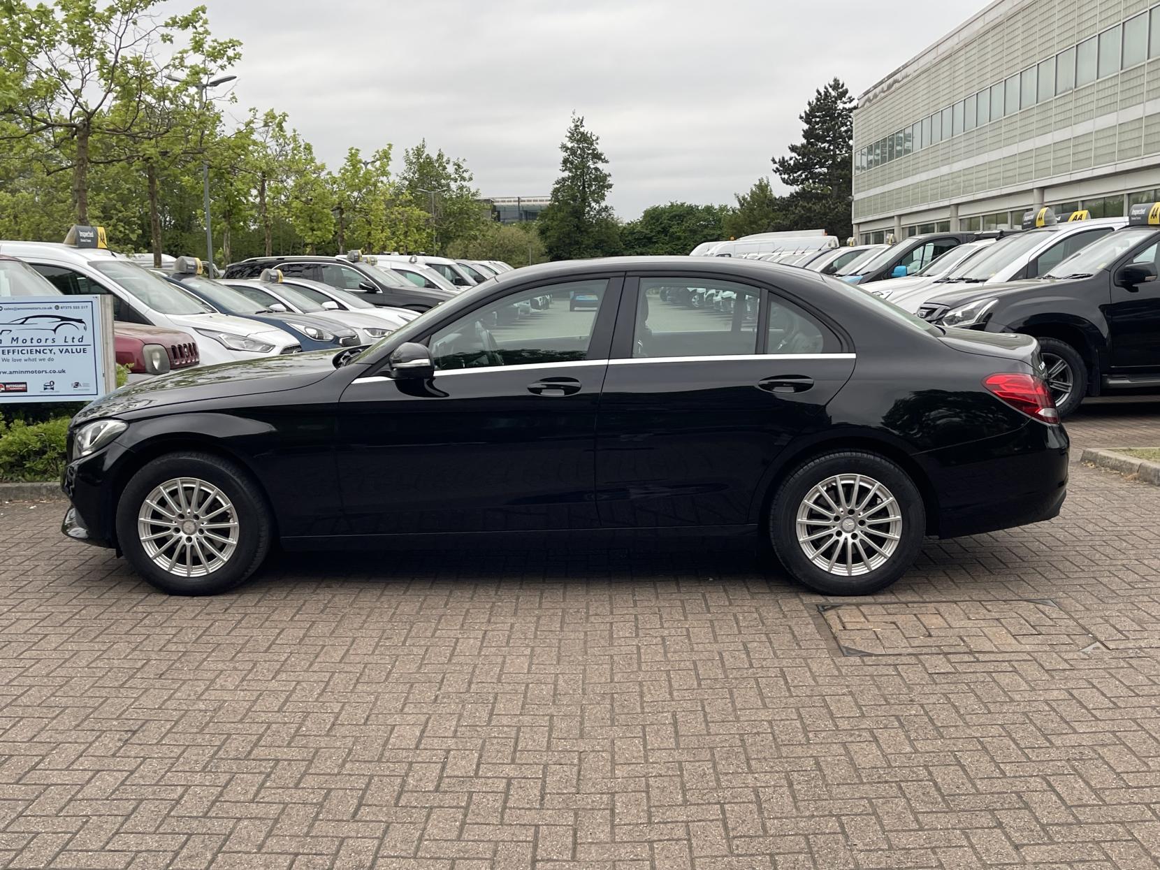 Mercedes-Benz C Class 2.1 C220 BlueTEC SE Saloon 4dr Diesel G-Tronic+ Euro 6 (s/s) (170 ps)