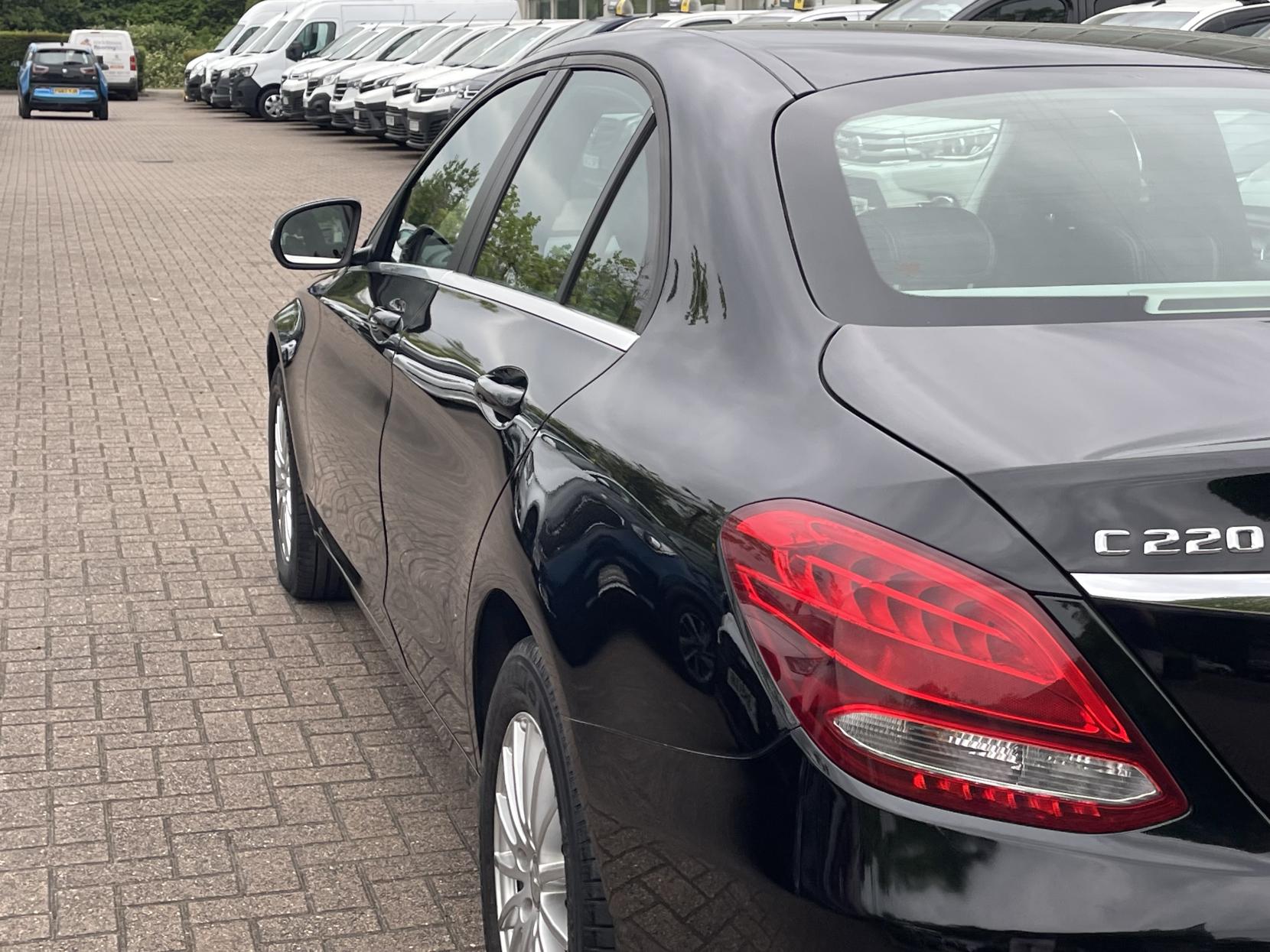 Mercedes-Benz C Class 2.1 C220 BlueTEC SE Saloon 4dr Diesel G-Tronic+ Euro 6 (s/s) (170 ps)